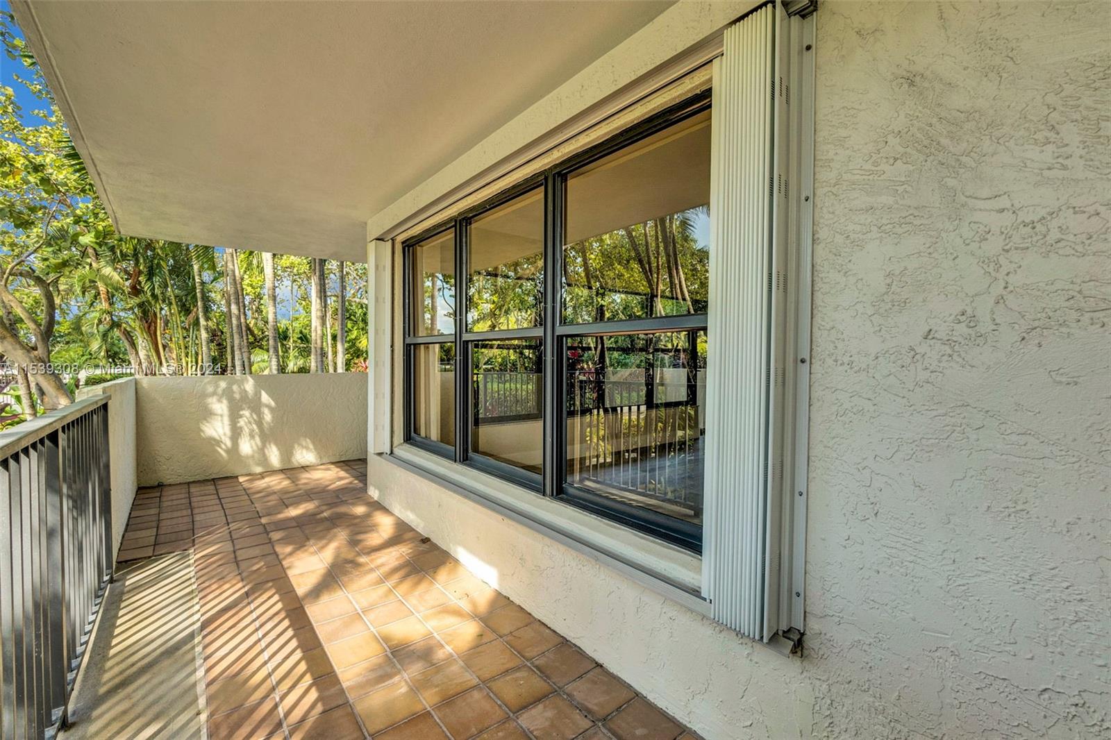 3200 Port Royale Dr N, Fort Lauderdale, FL, 33308 United States, 2 Bedrooms Bedrooms, ,2 BathroomsBathrooms,Residential,For Sale,Port Royale Dr N,A11539308