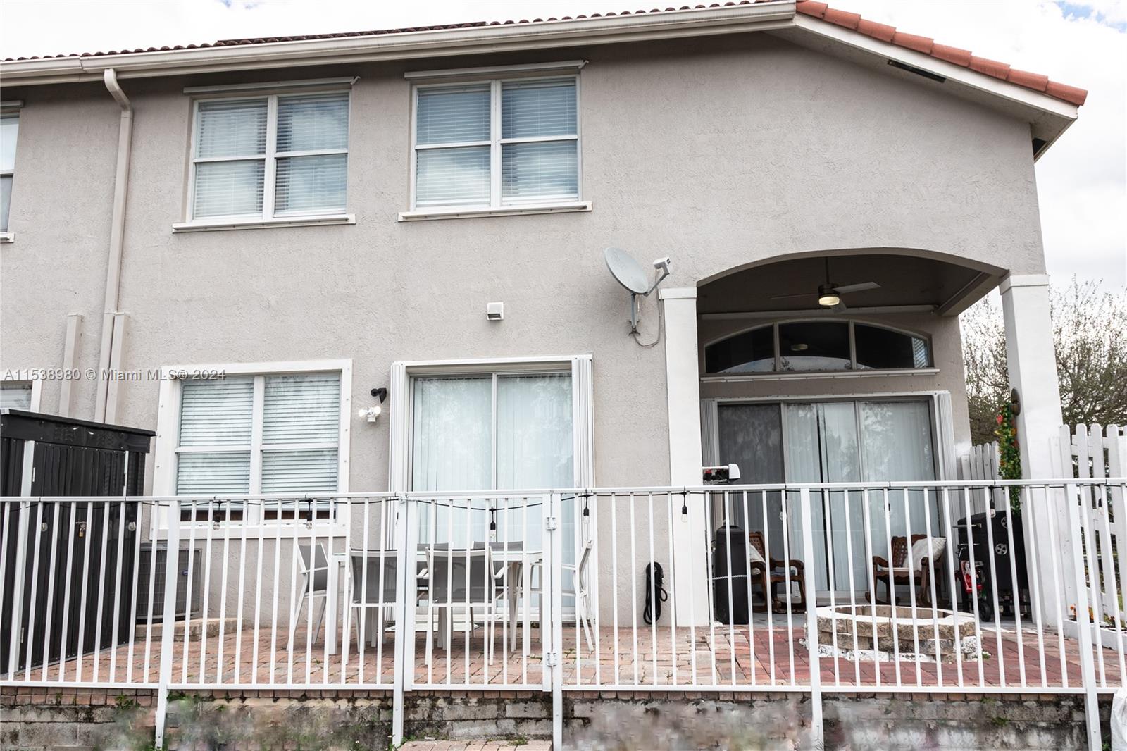 7962 NW 116th Ave, Doral, Florida 33178, 4 Bedrooms Bedrooms, ,4 BathroomsBathrooms,Residential,For Sale,7962 NW 116th Ave,A11538980