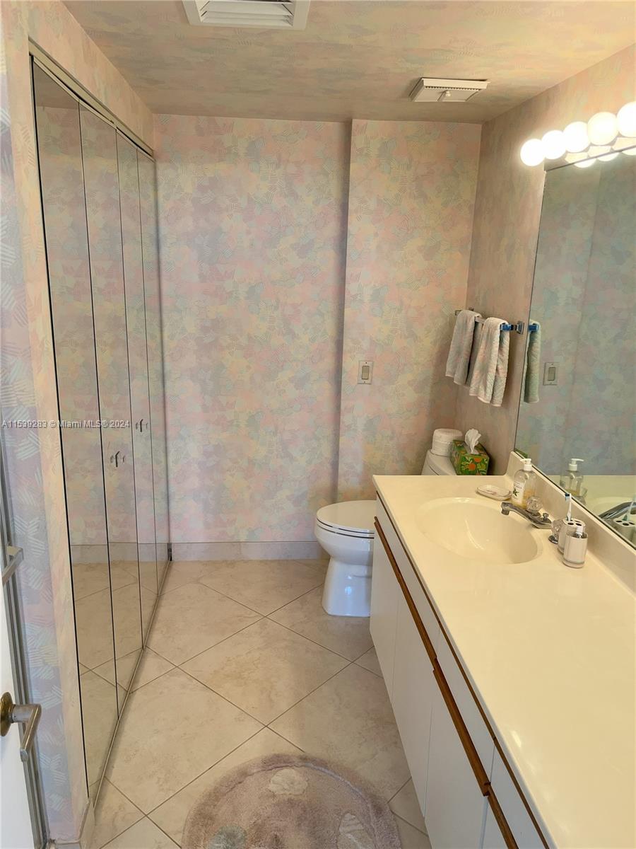 2nd Bathroom