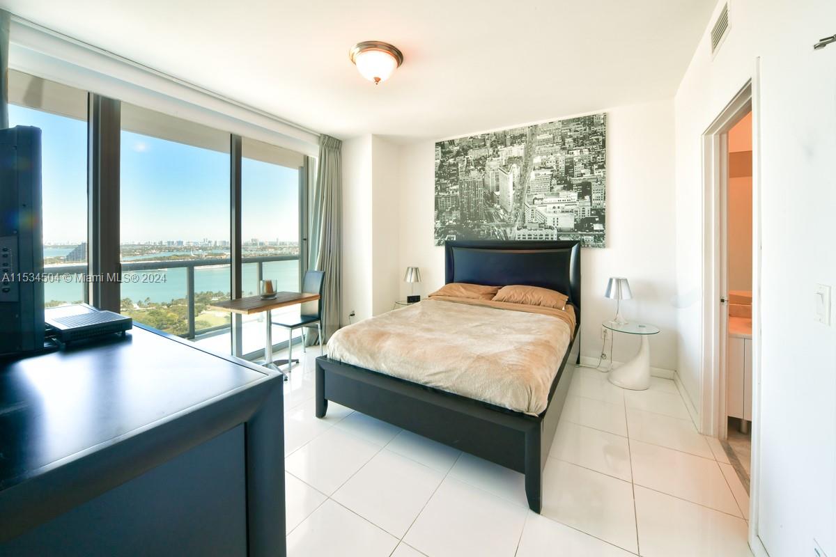 888 Biscayne Blvd 2511, Miami, Florida 33132, 1 Bedroom Bedrooms, ,1 BathroomBathrooms,Residential,For Sale,888 Biscayne Blvd 2511,A11534504