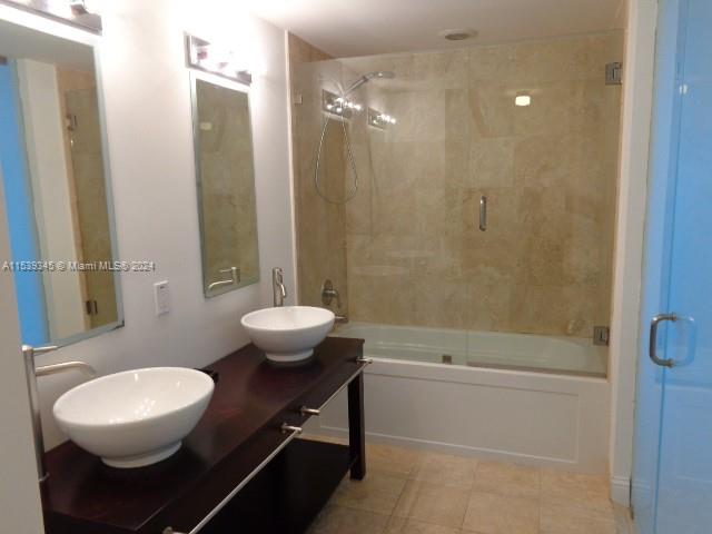 350 S Miami Ave 2001, Miami, Florida 33130, 2 Bedrooms Bedrooms, ,2 BathroomsBathrooms,Residentiallease,For Rent,350 S Miami Ave 2001,A11539345