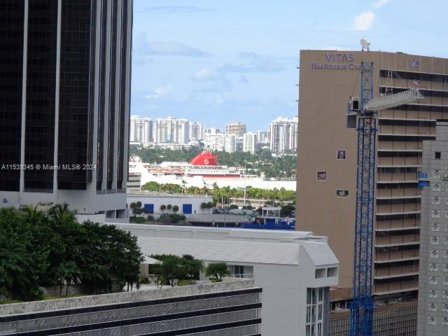 350 S Miami Ave 2001, Miami, Florida 33130, 2 Bedrooms Bedrooms, ,2 BathroomsBathrooms,Residentiallease,For Rent,350 S Miami Ave 2001,A11539345