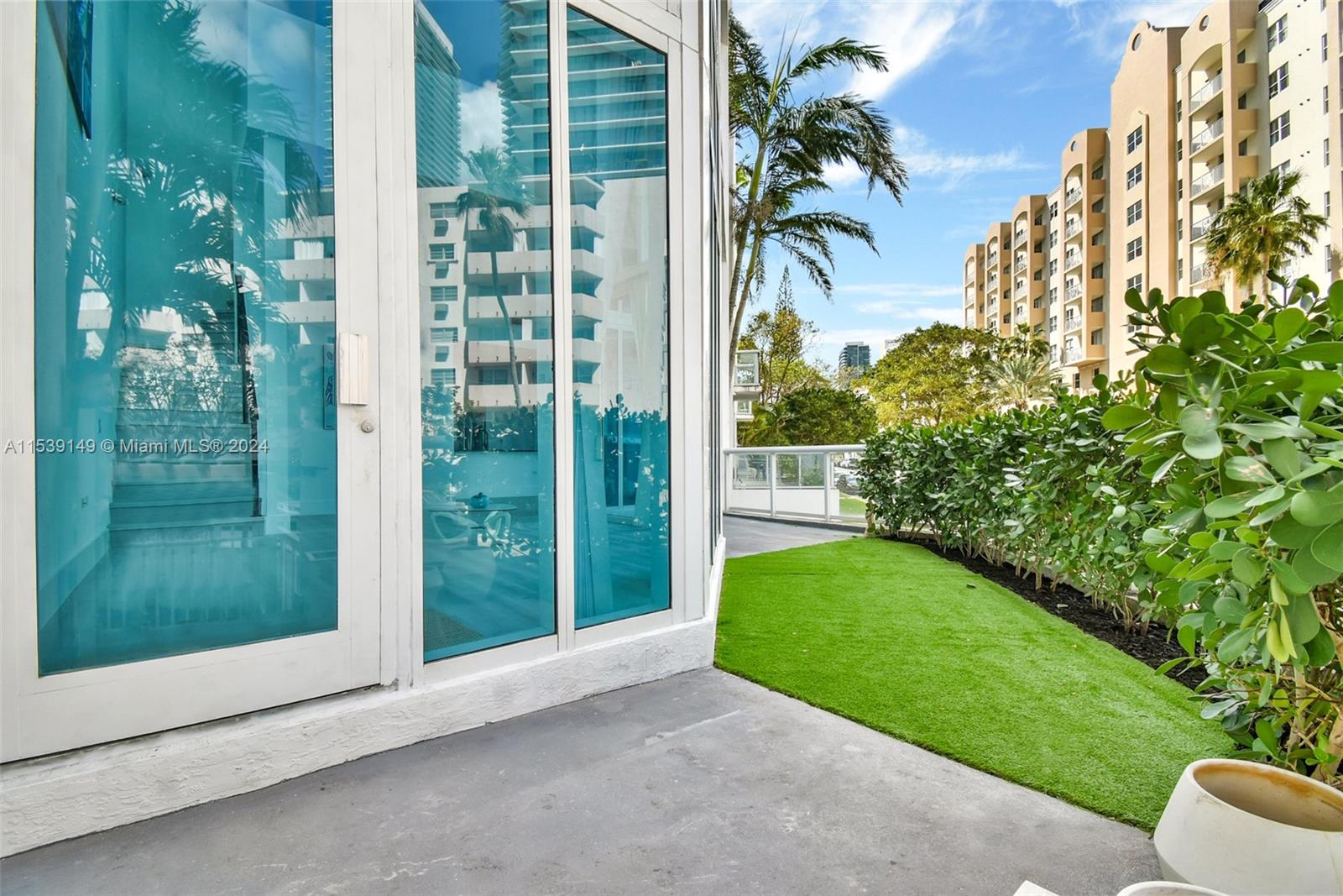 Private Patio/Unit Entry