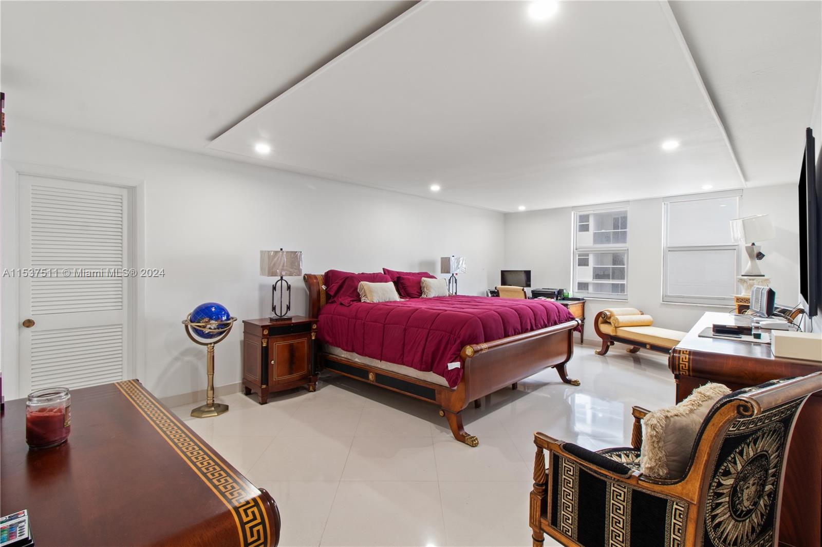 1912 S OCEAN DR 3 D, Hallandale Beach, Florida 33009, 2 Bedrooms Bedrooms, ,2 BathroomsBathrooms,Residential,For Sale,1912 S OCEAN DR 3 D,A11537511