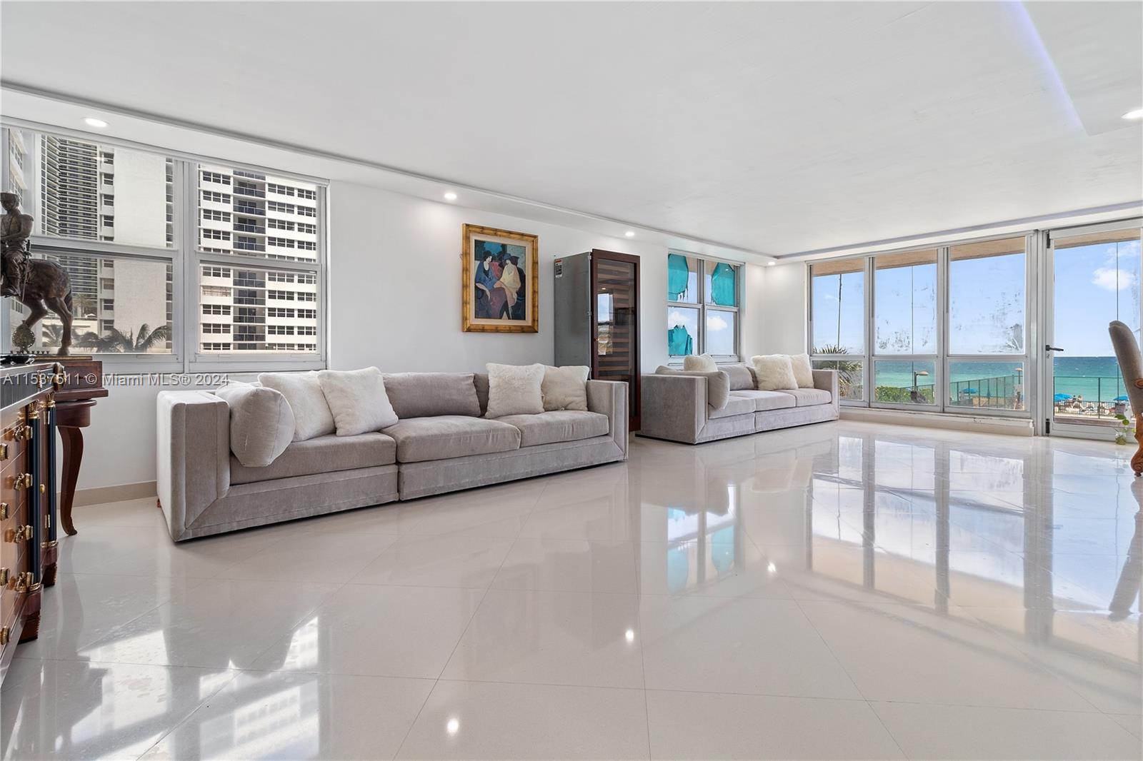 1912 S OCEAN DR 3 D, Hallandale Beach, Florida 33009, 2 Bedrooms Bedrooms, ,2 BathroomsBathrooms,Residential,For Sale,1912 S OCEAN DR 3 D,A11537511