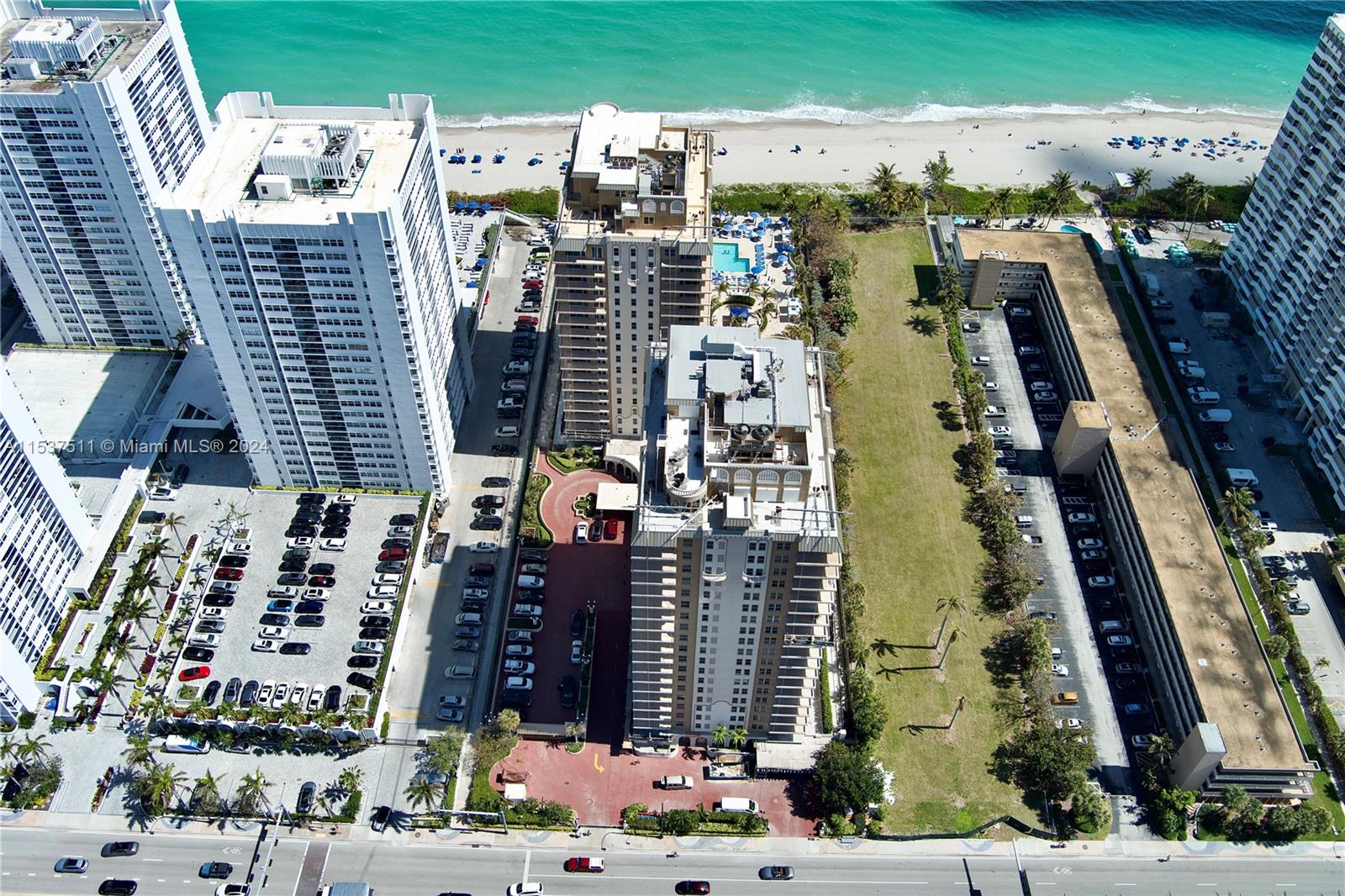 1912 S OCEAN DR 3 D, Hallandale Beach, Florida 33009, 2 Bedrooms Bedrooms, ,2 BathroomsBathrooms,Residential,For Sale,1912 S OCEAN DR 3 D,A11537511