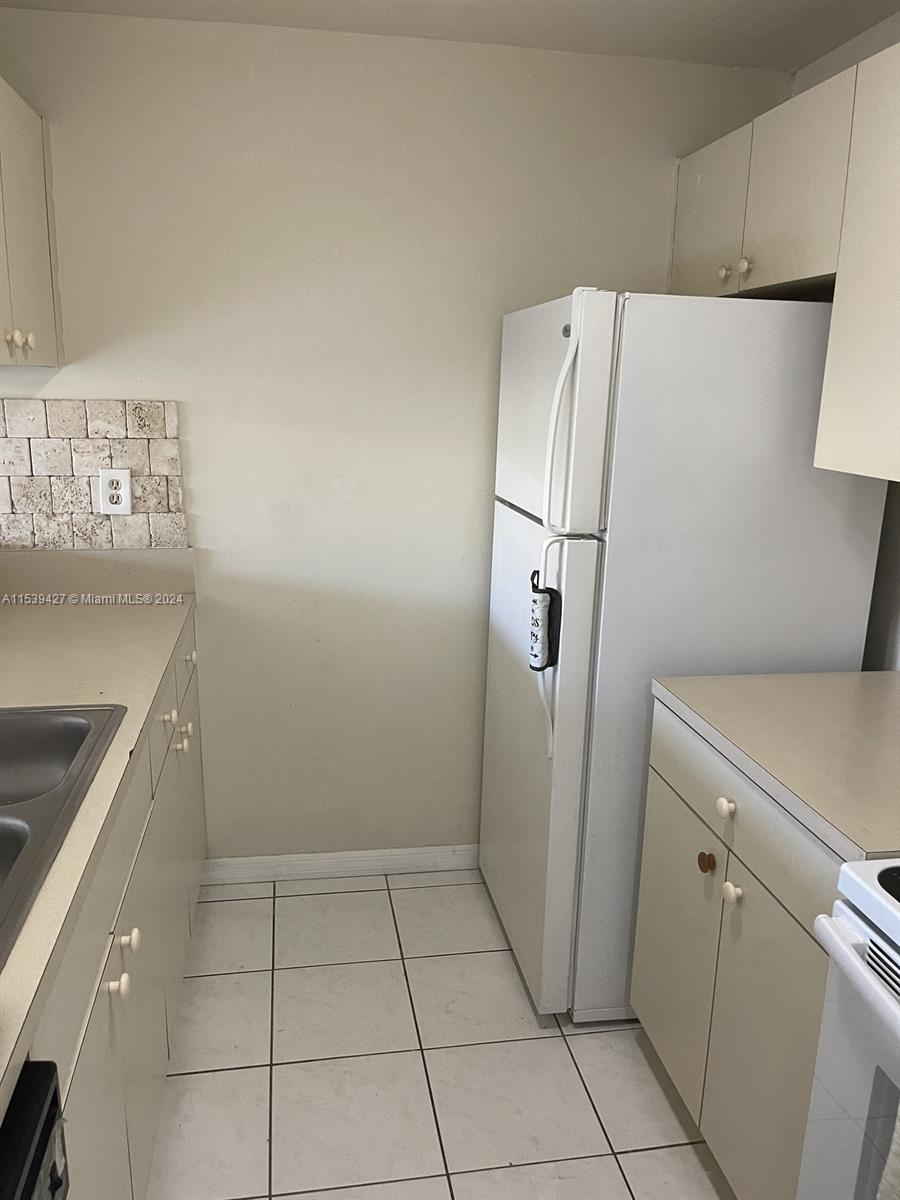 8002 SW 149th Ave B211, Miami, Florida 33193, 2 Bedrooms Bedrooms, ,2 BathroomsBathrooms,Residentiallease,For Rent,8002 SW 149th Ave B211,A11539427
