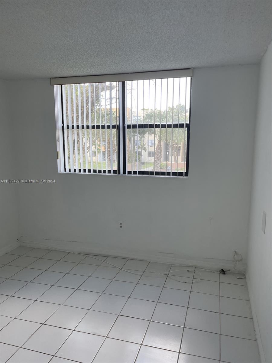 8002 SW 149th Ave B211, Miami, Florida 33193, 2 Bedrooms Bedrooms, ,2 BathroomsBathrooms,Residentiallease,For Rent,8002 SW 149th Ave B211,A11539427