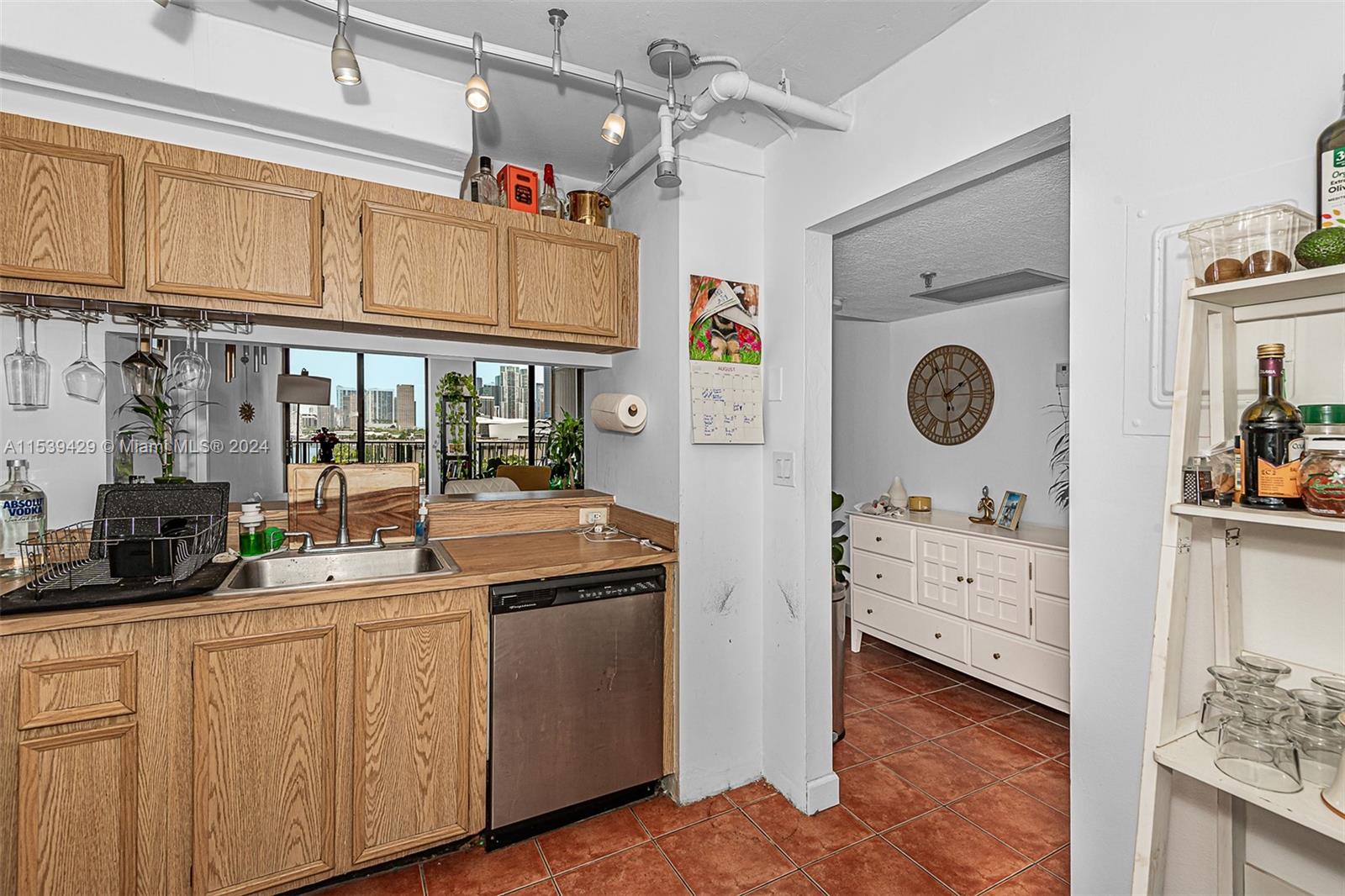 555 NE 15th St 12K, Miami, Florida 33132, 1 Bedroom Bedrooms, ,1 BathroomBathrooms,Residential,For Sale,555 NE 15th St 12K,A11539429