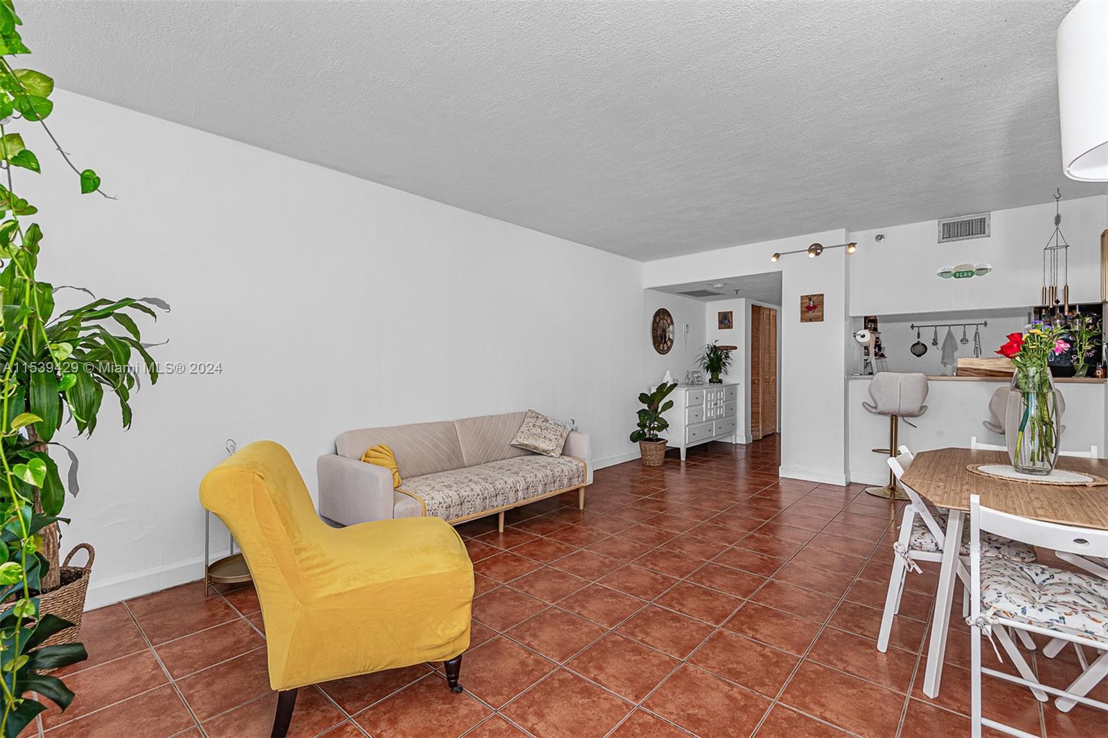 555 NE 15th St 12K, Miami, Florida 33132, 1 Bedroom Bedrooms, ,1 BathroomBathrooms,Residential,For Sale,555 NE 15th St 12K,A11539429