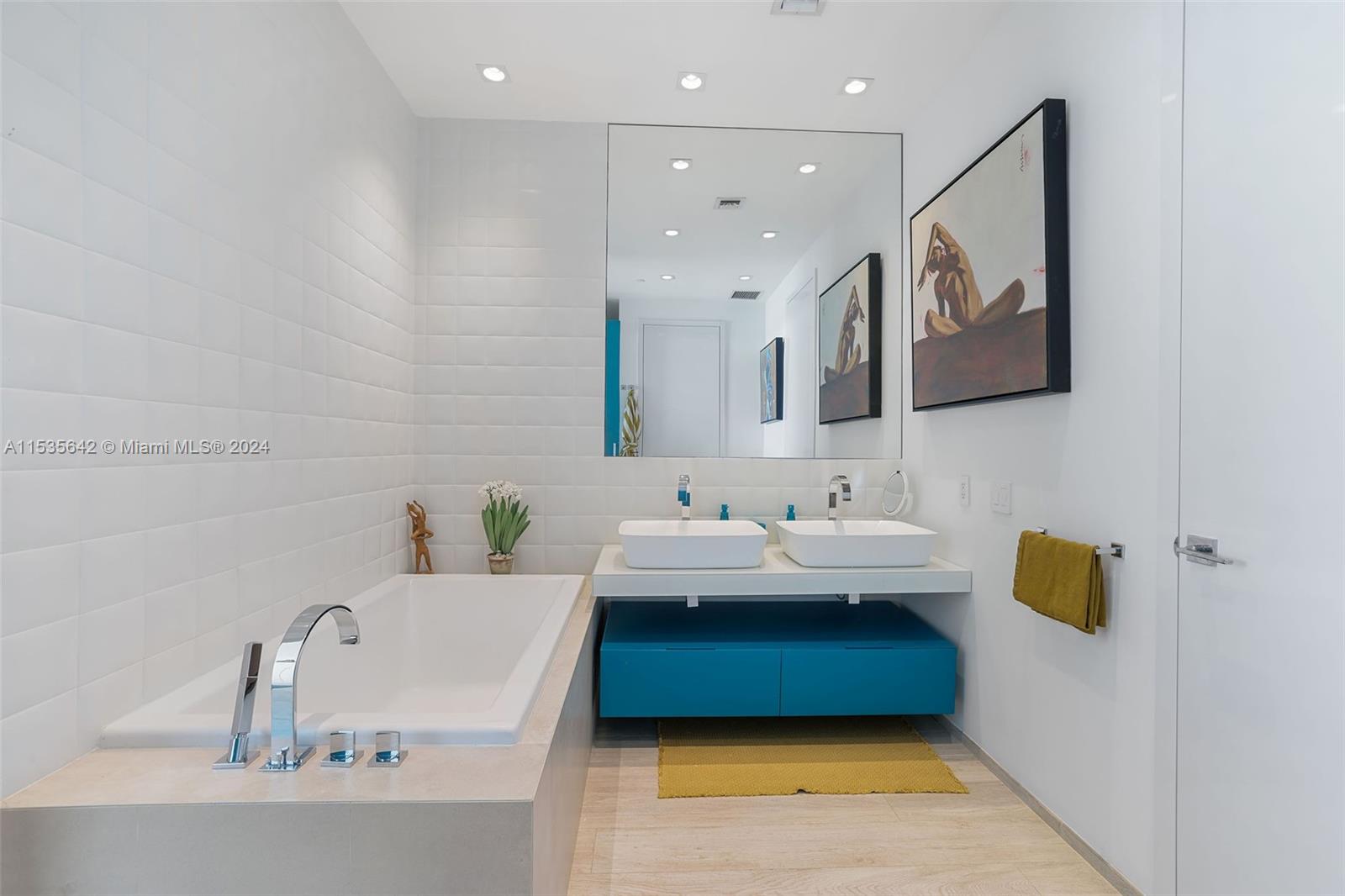 460 NE 28th St 4001, Miami, Florida 33137, 4 Bedrooms Bedrooms, ,4 BathroomsBathrooms,Residential,For Sale,460 NE 28th St 4001,A11535642