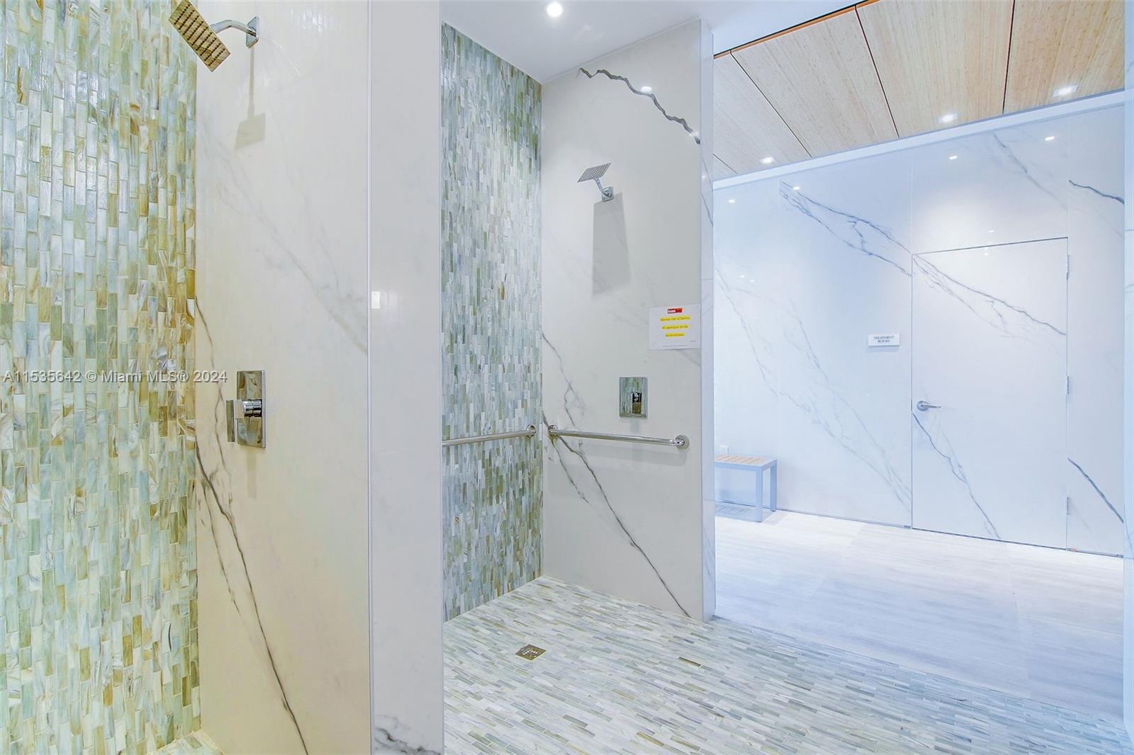 460 NE 28th St 4001, Miami, Florida 33137, 4 Bedrooms Bedrooms, ,4 BathroomsBathrooms,Residential,For Sale,460 NE 28th St 4001,A11535642