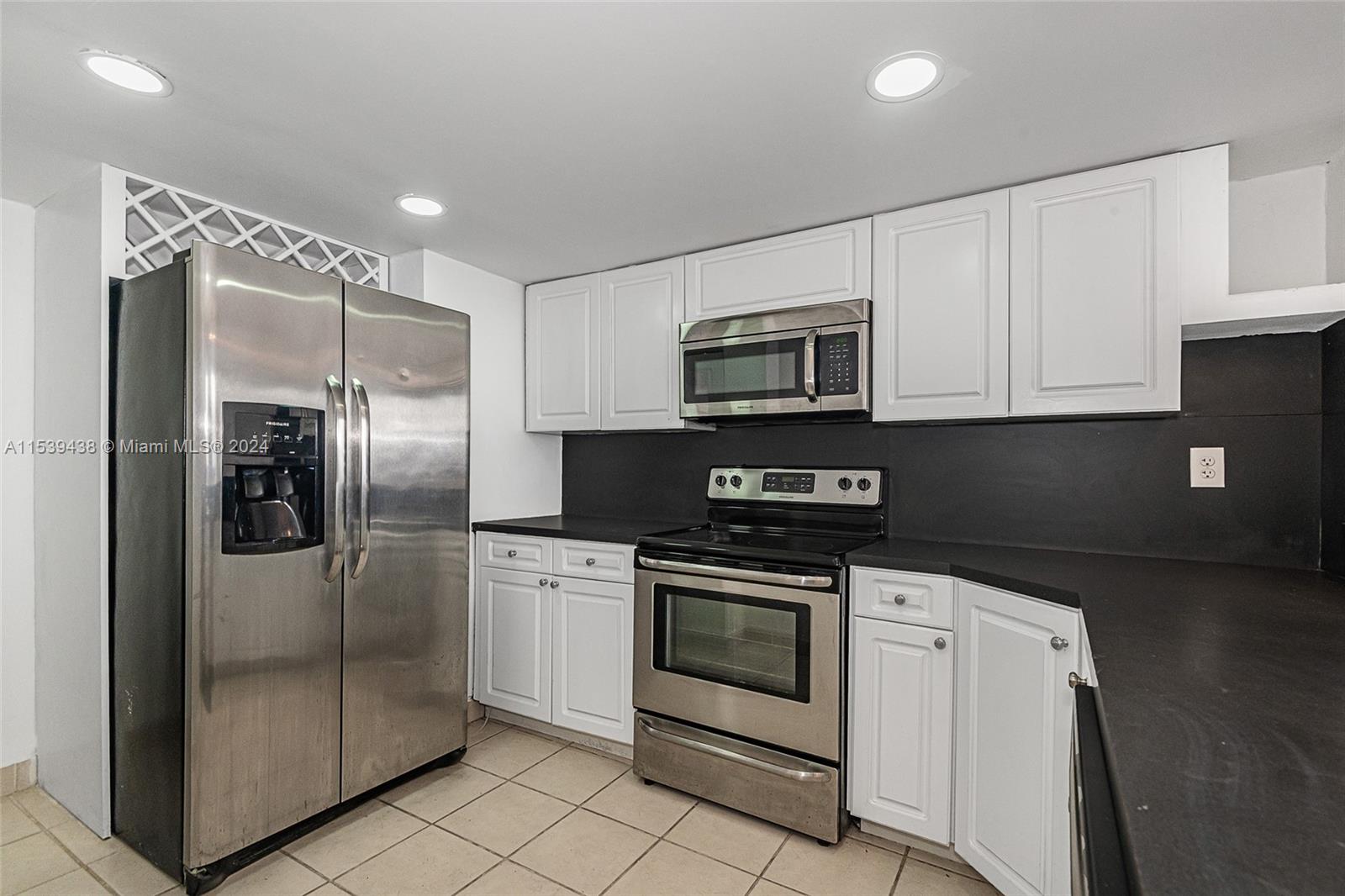 555 NE 15th St 603, Miami, Florida 33132, 1 Bedroom Bedrooms, ,1 BathroomBathrooms,Residential,For Sale,555 NE 15th St 603,A11539438