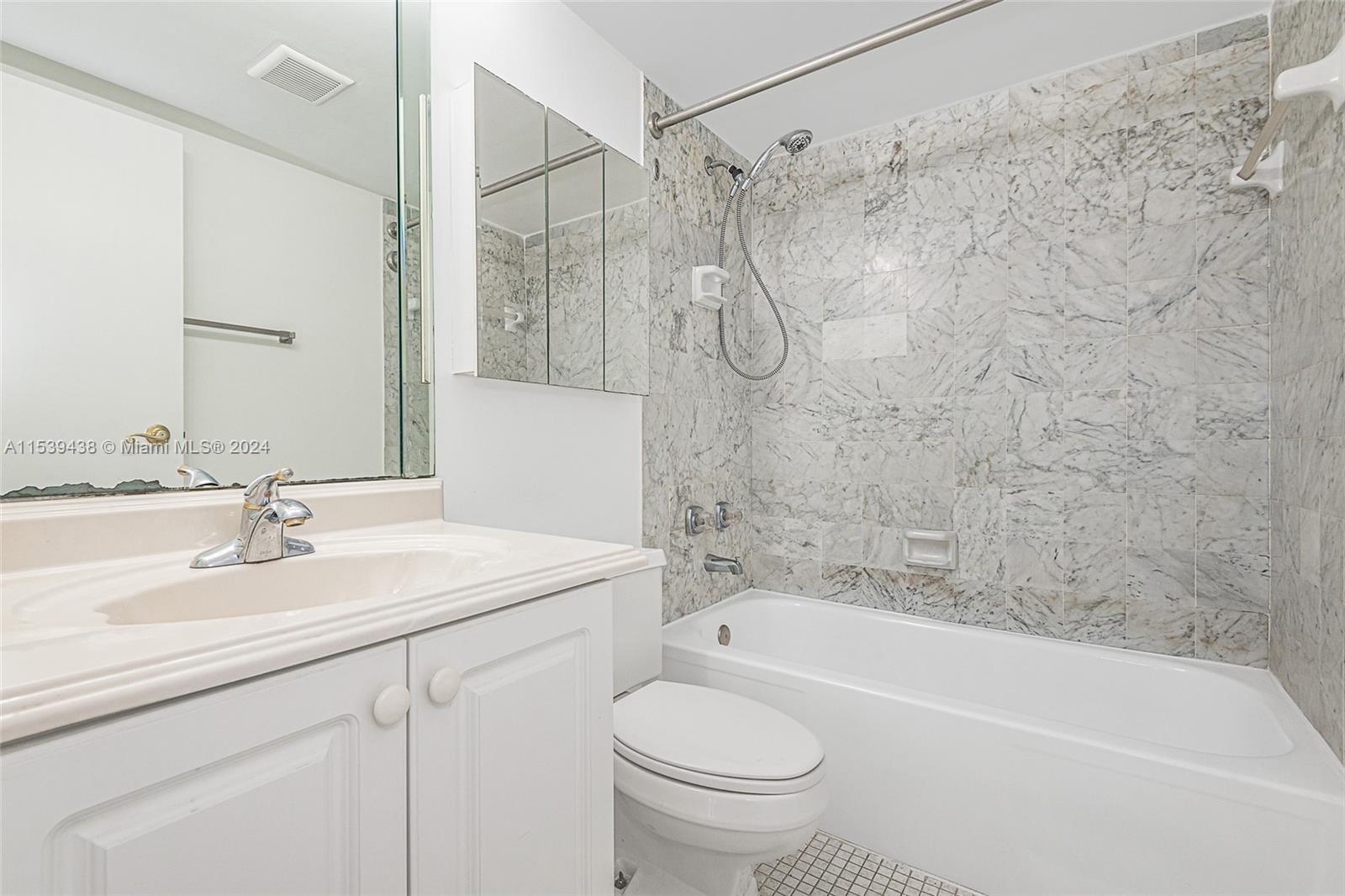 555 NE 15th St 603, Miami, Florida 33132, 1 Bedroom Bedrooms, ,1 BathroomBathrooms,Residential,For Sale,555 NE 15th St 603,A11539438