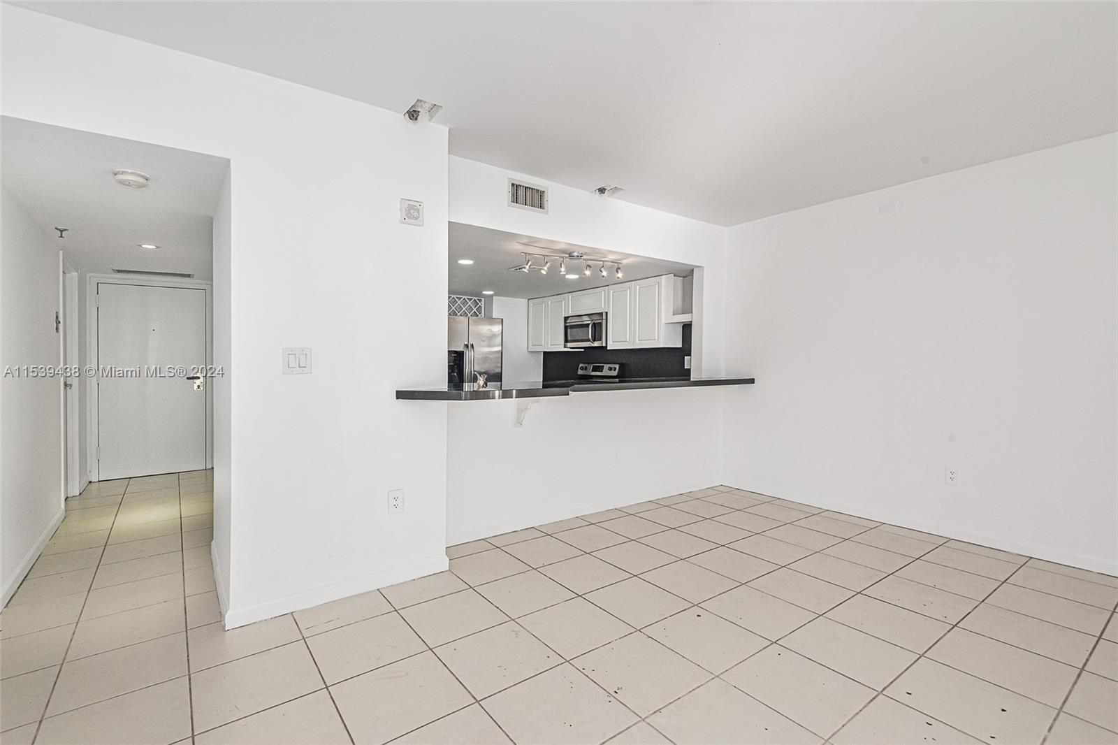 555 NE 15th St 603, Miami, Florida 33132, 1 Bedroom Bedrooms, ,1 BathroomBathrooms,Residential,For Sale,555 NE 15th St 603,A11539438