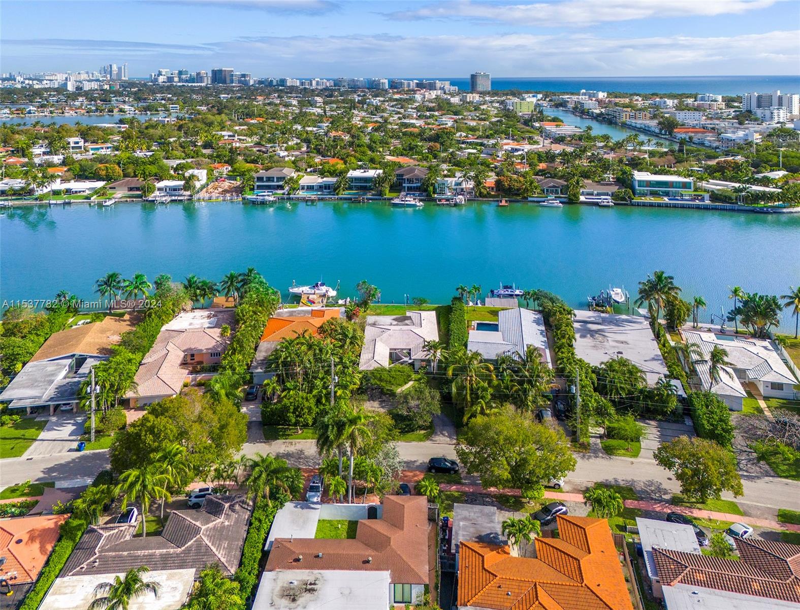 235 N Shore Dr, Miami Beach, Florida 33141, 3 Bedrooms Bedrooms, ,2 BathroomsBathrooms,Residential,For Sale,235 N Shore Dr,A11537782