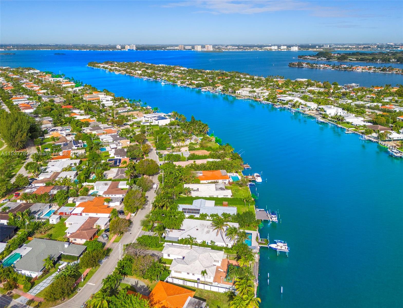 235 Shore Dr, Miami Beach, FL, 33141 United States, 3 Bedrooms Bedrooms, ,2 BathroomsBathrooms,Residential,For Sale,Shore Dr,A11537782