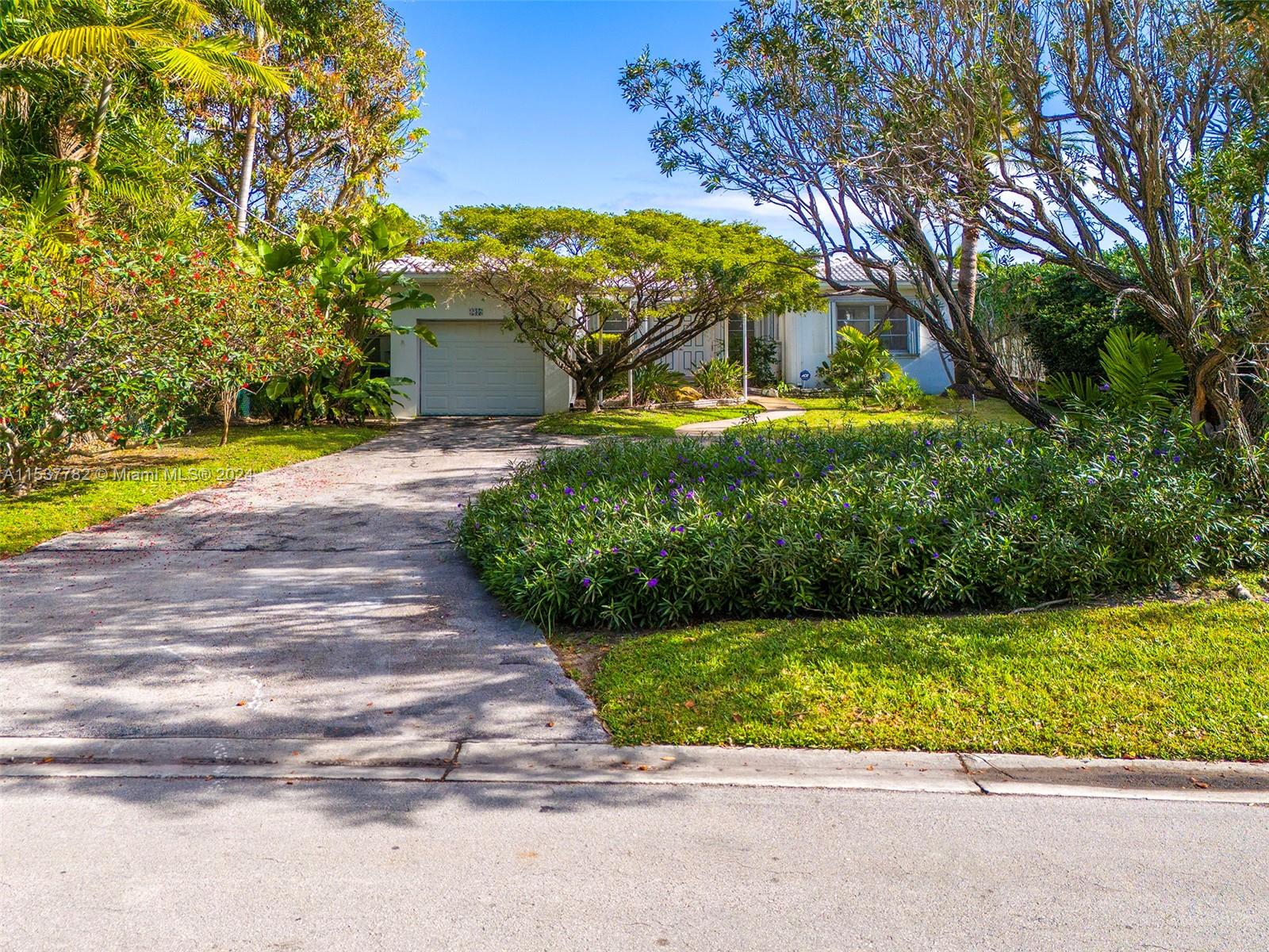 235 N Shore Dr, Miami Beach, Florida 33141, 3 Bedrooms Bedrooms, ,2 BathroomsBathrooms,Residential,For Sale,235 N Shore Dr,A11537782