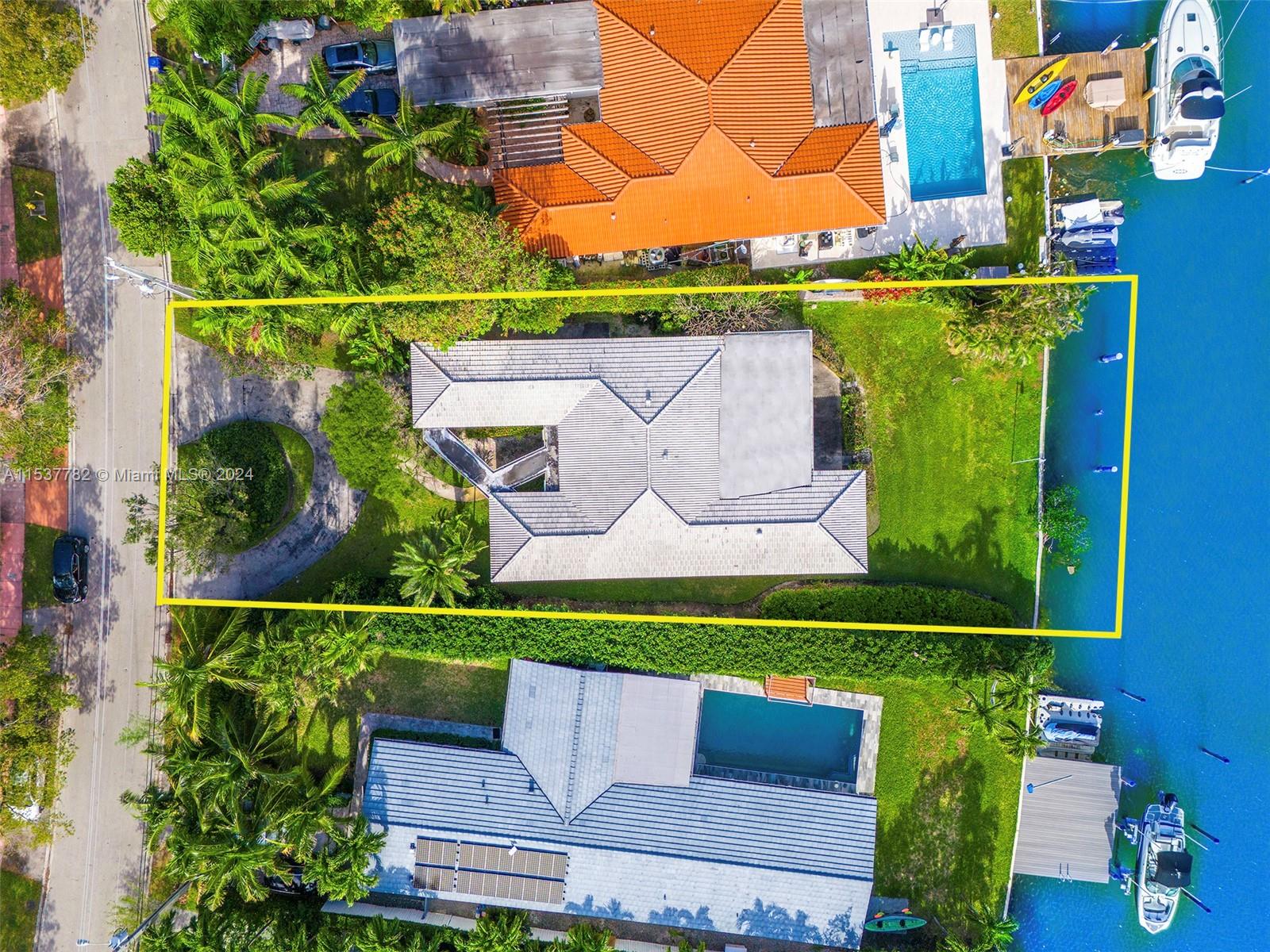 235 Shore Dr, Miami Beach, FL, 33141 United States, 3 Bedrooms Bedrooms, ,2 BathroomsBathrooms,Residential,For Sale,Shore Dr,A11537782