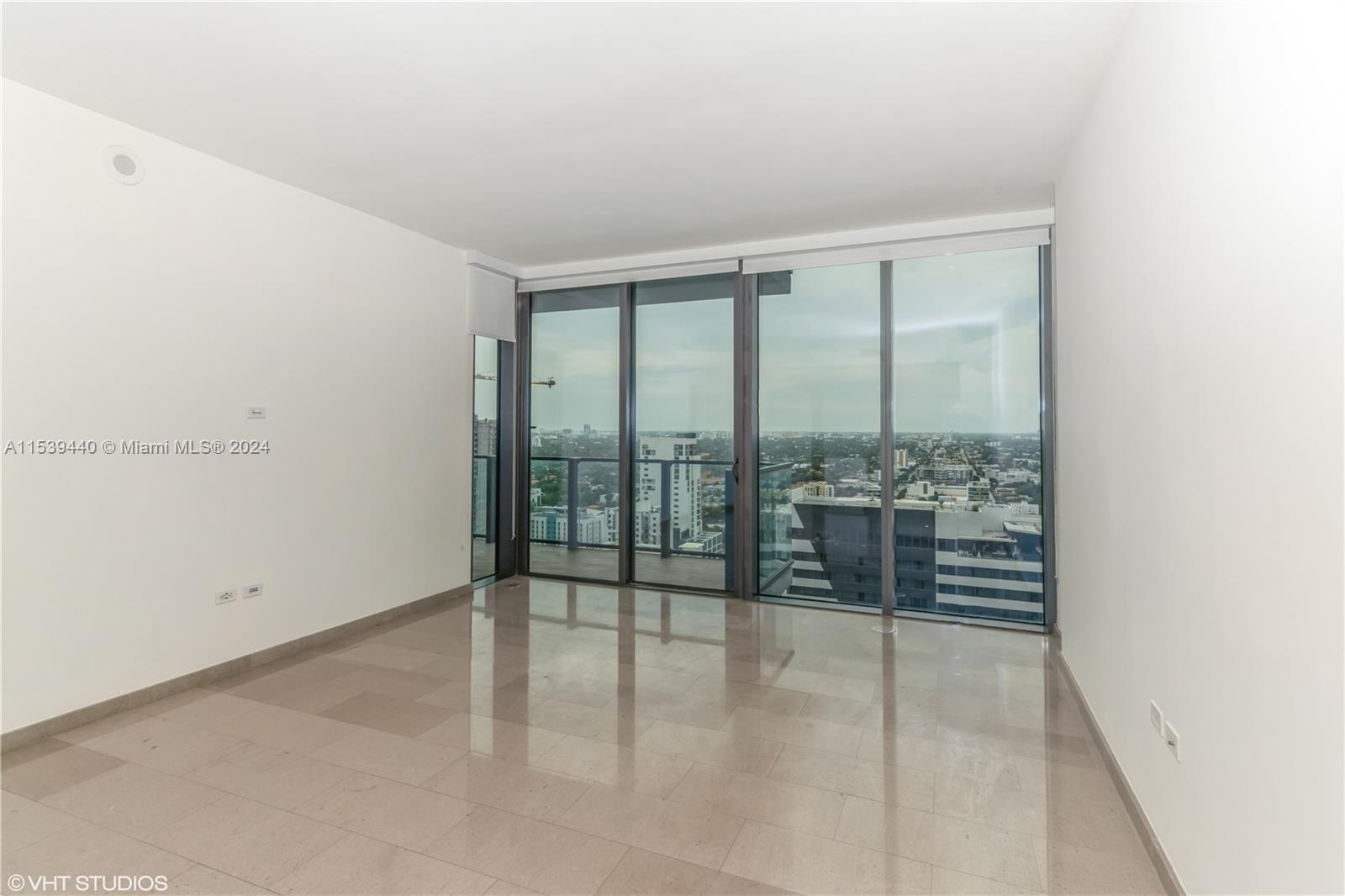 88 SW 7th St 2508, Miami, Florida 33130, 1 Bedroom Bedrooms, ,1 BathroomBathrooms,Residential,For Sale,88 SW 7th St 2508,A11539440