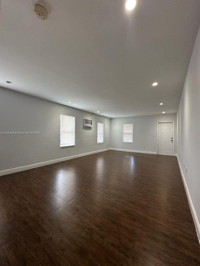 123 NW 15th St U, Miami, Florida 33136, ,1 BathroomBathrooms,Residentiallease,For Rent,123 NW 15th St U,A11539446