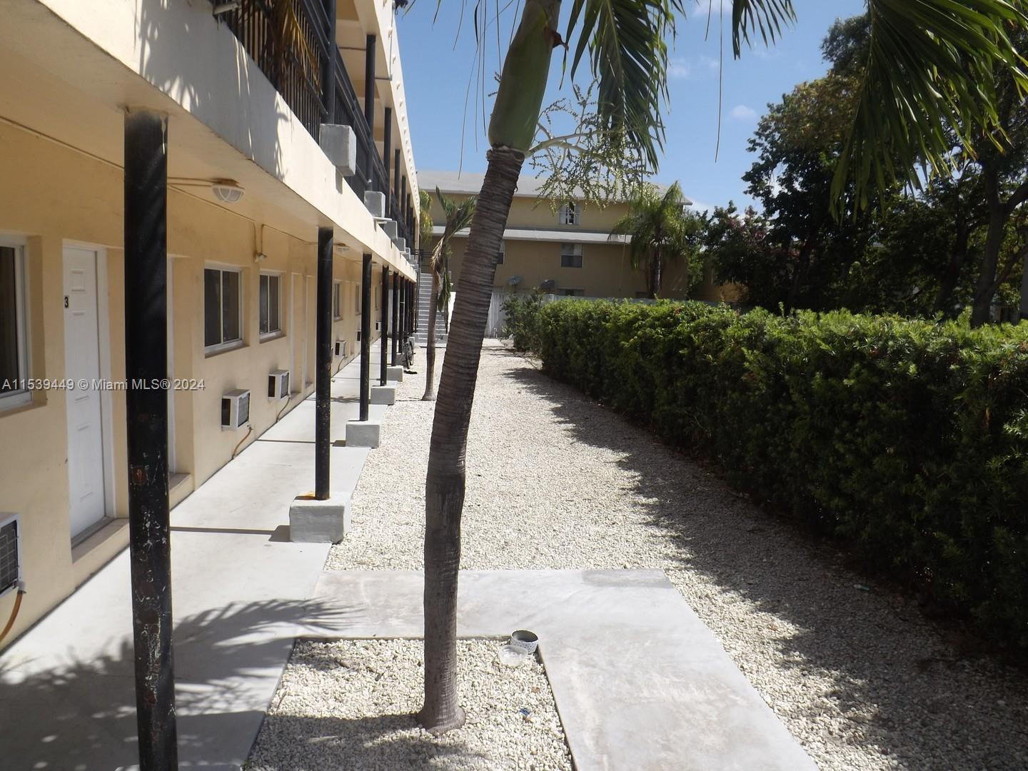 223 NW 12th St 6, Miami, Florida 33136, ,1 BathroomBathrooms,Residentiallease,For Rent,223 NW 12th St 6,A11539449