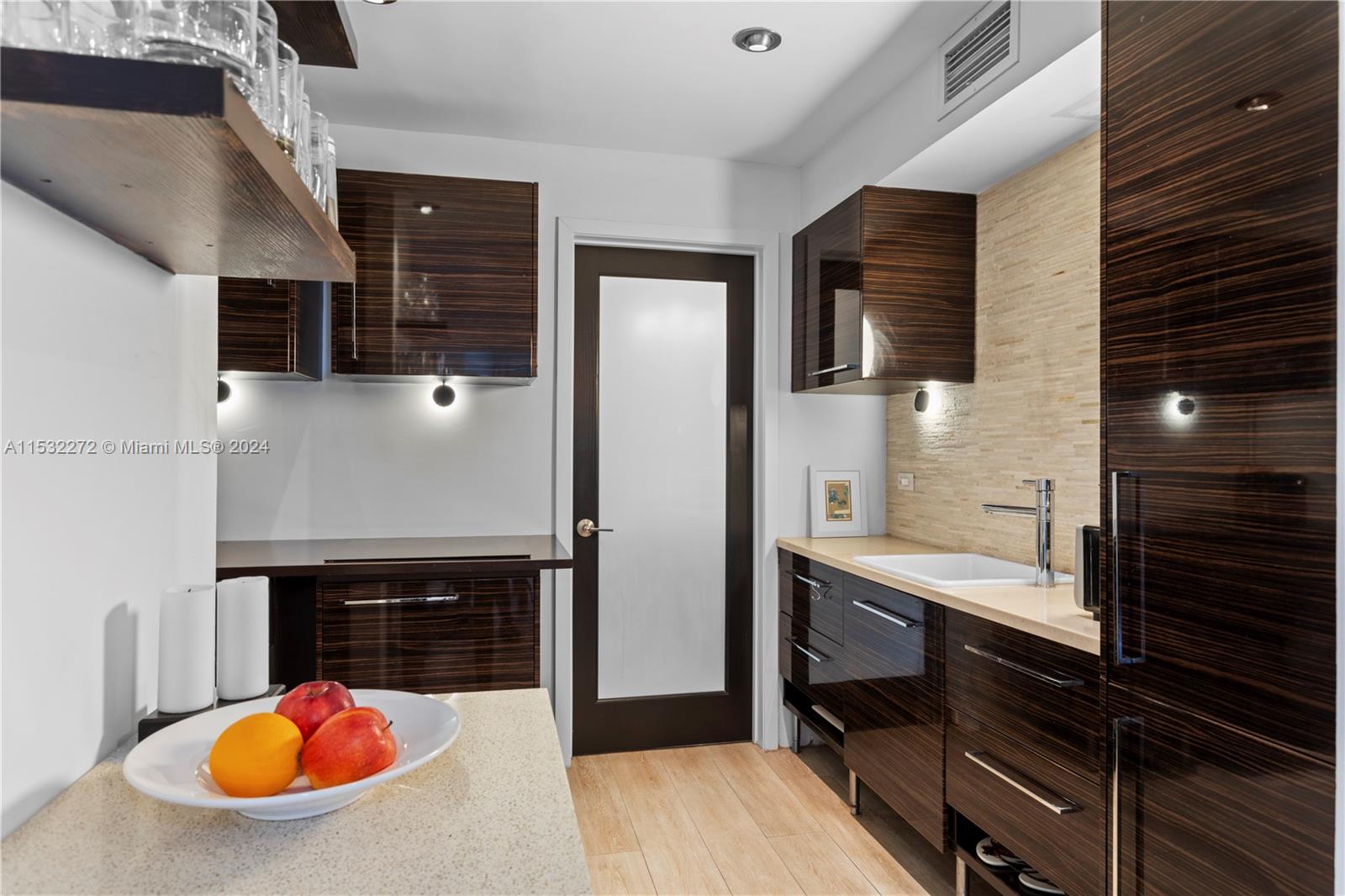 3 Island Ave 3D, Miami Beach, Florida 33139, 2 Bedrooms Bedrooms, ,2 BathroomsBathrooms,Residential,For Sale,3 Island Ave 3D,A11532272