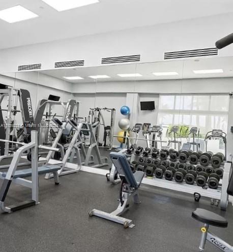 6917 Collins Ave 1506, Miami Beach, Florida 33141, 1 Bedroom Bedrooms, ,1 BathroomBathrooms,Residentiallease,For Rent,6917 Collins Ave 1506,A11539231