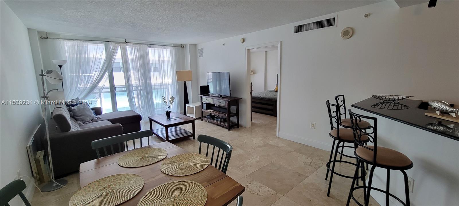 6917 Collins Ave 1506, Miami Beach, Florida 33141, 1 Bedroom Bedrooms, ,1 BathroomBathrooms,Residentiallease,For Rent,6917 Collins Ave 1506,A11539231