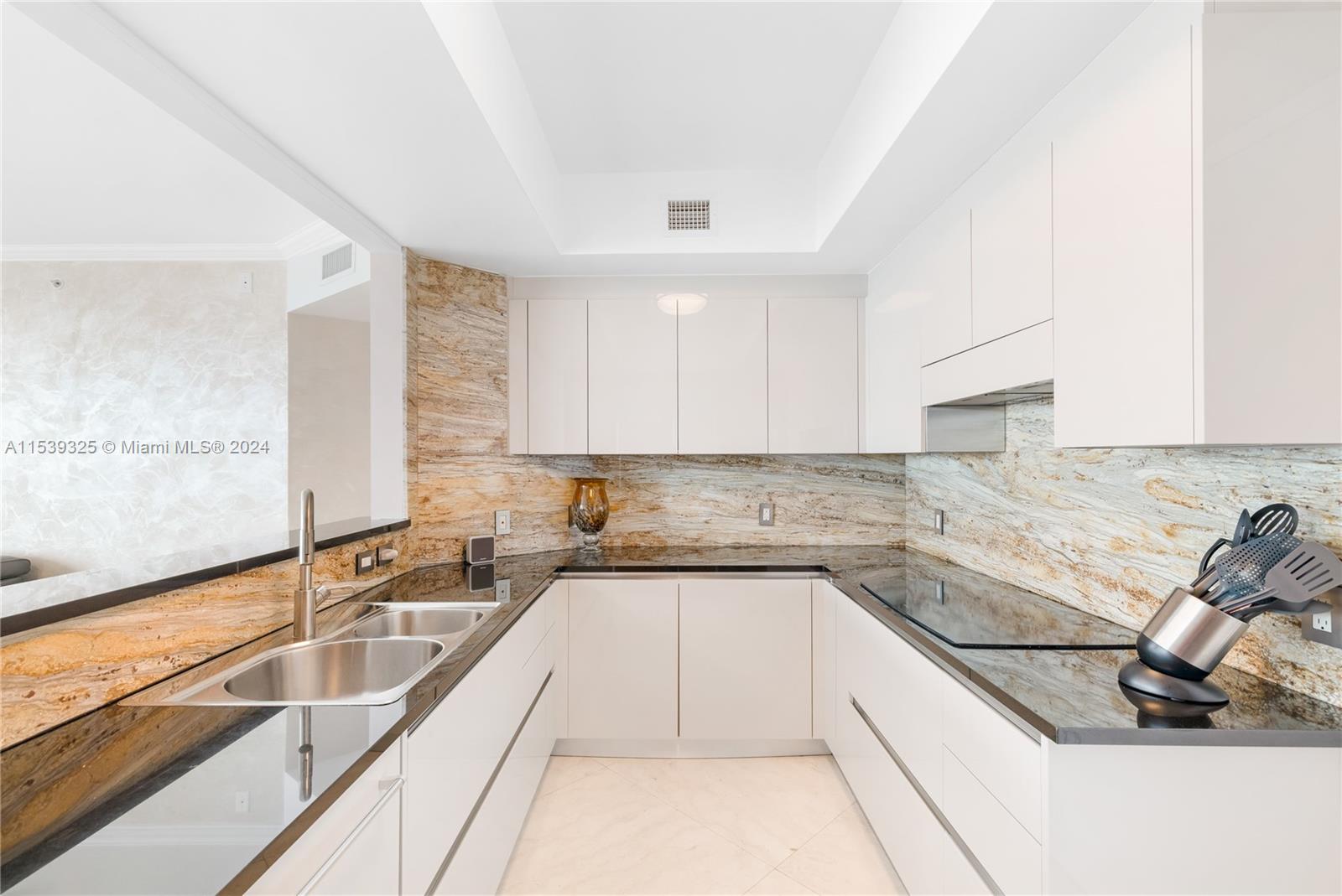 3101 S Ocean Dr 3506, Hollywood, Florida 33019, 3 Bedrooms Bedrooms, ,3 BathroomsBathrooms,Residential,For Sale,3101 S Ocean Dr 3506,A11539325