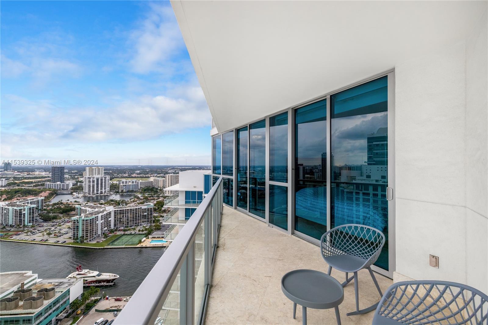 3101 S Ocean Dr 3506, Hollywood, Florida 33019, 3 Bedrooms Bedrooms, ,3 BathroomsBathrooms,Residential,For Sale,3101 S Ocean Dr 3506,A11539325