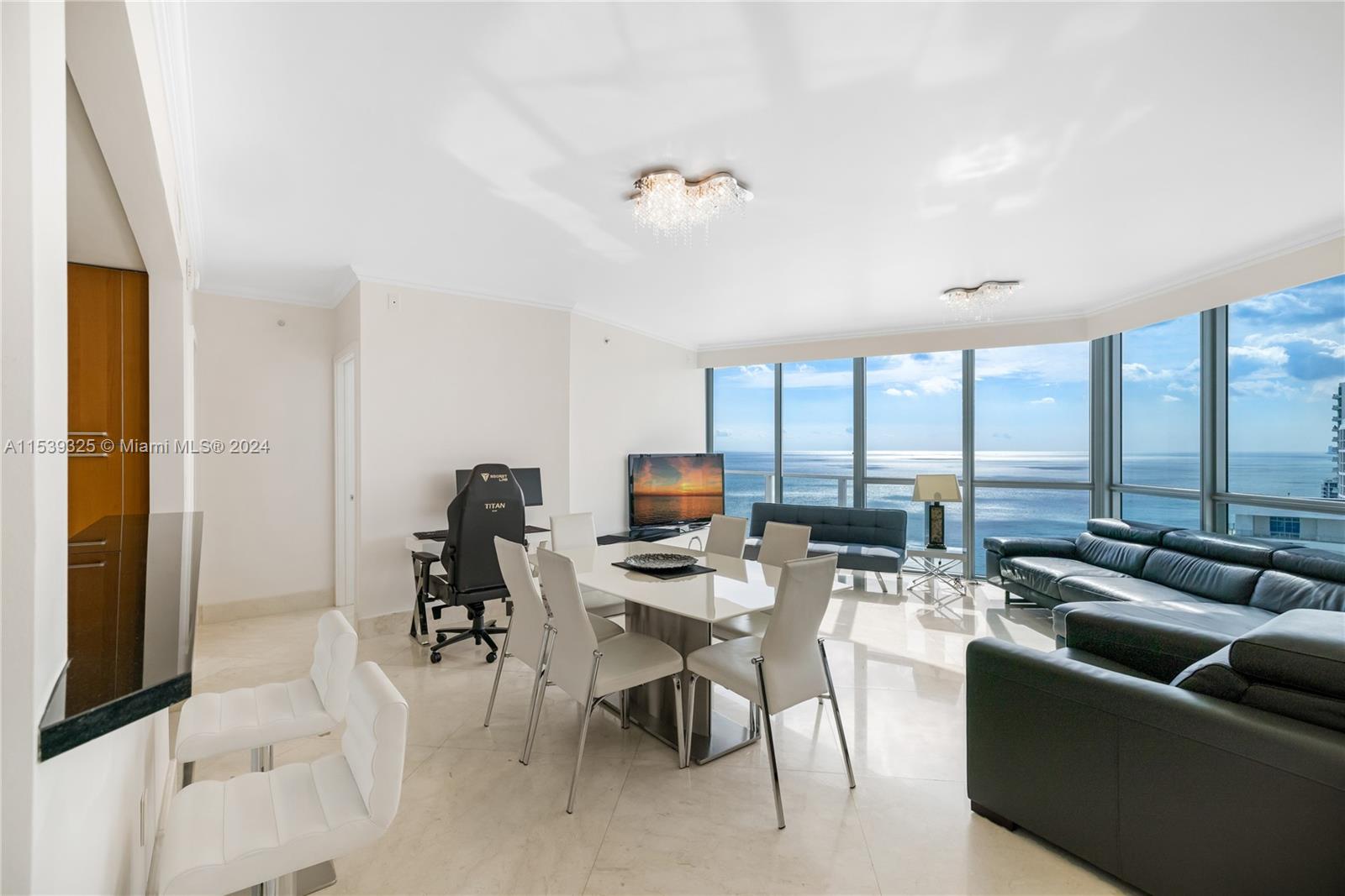 3101 S Ocean Dr 3506, Hollywood, Florida 33019, 3 Bedrooms Bedrooms, ,3 BathroomsBathrooms,Residential,For Sale,3101 S Ocean Dr 3506,A11539325