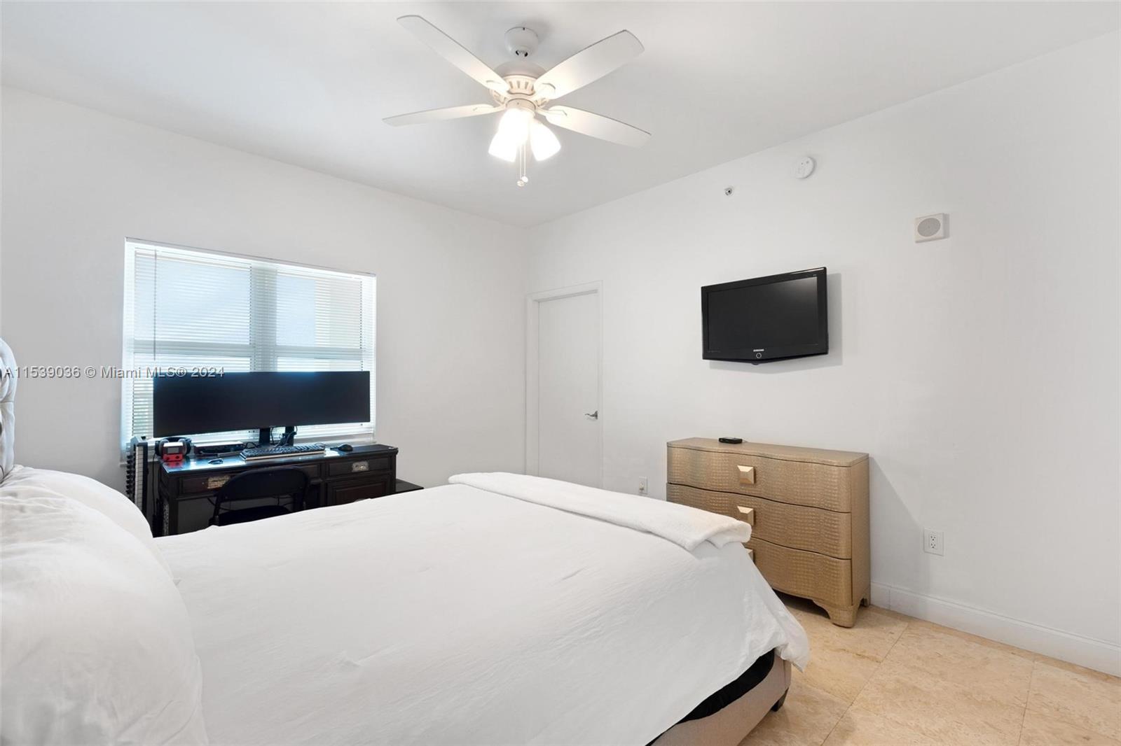 3330 NE 190th St 1212, Aventura, Florida 33180, 2 Bedrooms Bedrooms, ,2 BathroomsBathrooms,Residential,For Sale,3330 NE 190th St 1212,A11539036