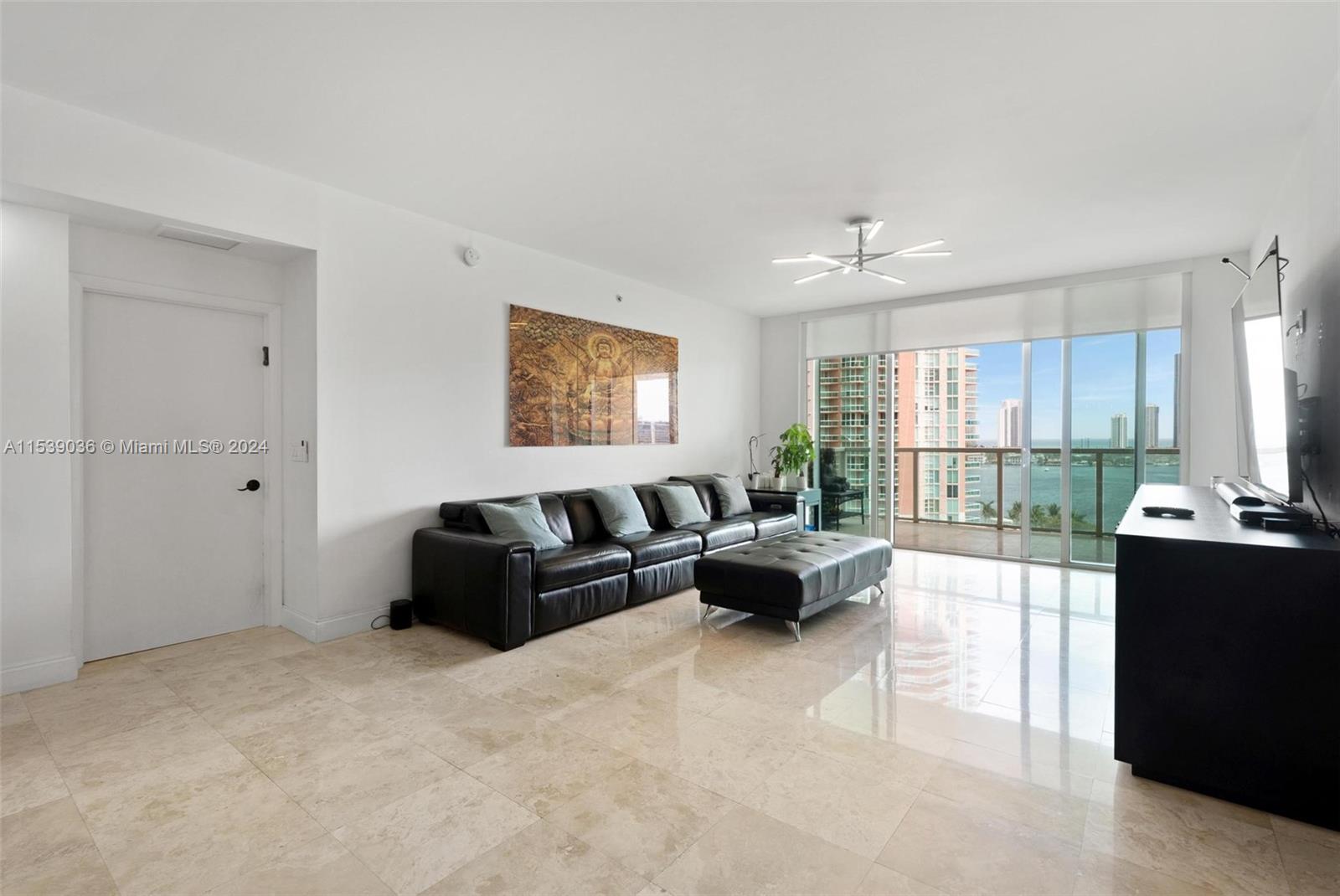3330 190th St, Aventura, FL, 33180 United States, 2 Bedrooms Bedrooms, ,2 BathroomsBathrooms,Residential,For Sale,190th St,A11539036