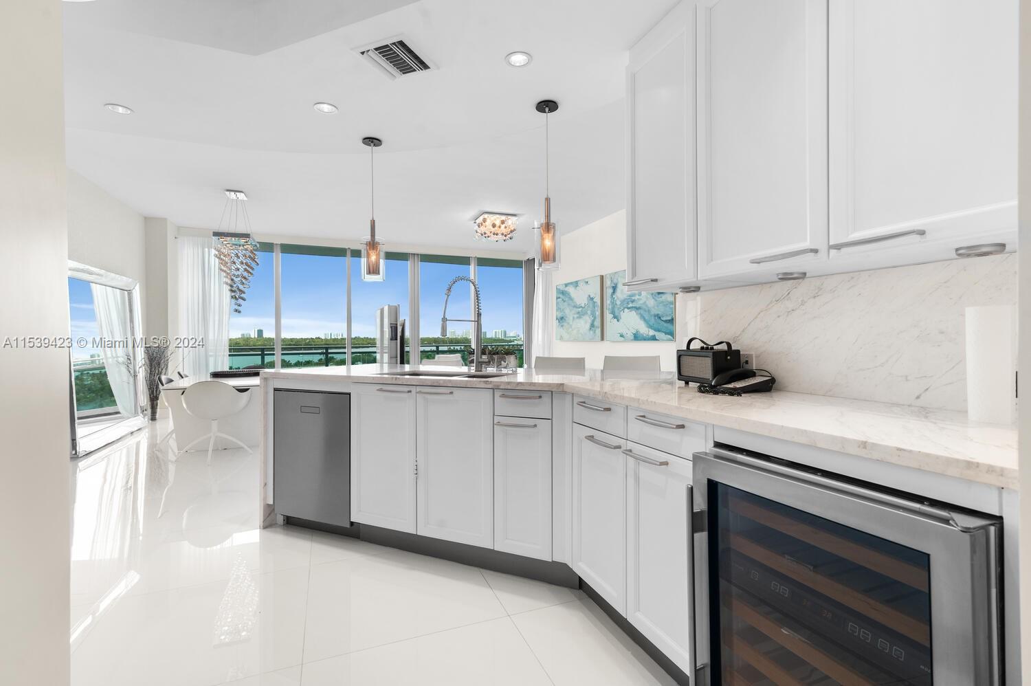 10295 Collins Ave, Bal Harbour, FL, 33154 United States, 2 Bedrooms Bedrooms, ,2 BathroomsBathrooms,Residential,For Sale,Collins Ave,A11539423