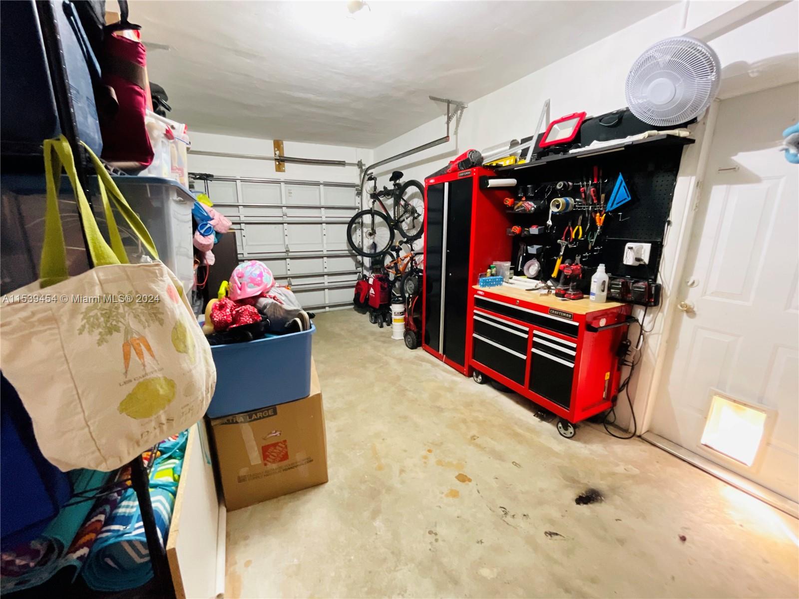 Dania Beach, Florida 33004, 3 Bedrooms Bedrooms, ,2 BathroomsBathrooms,Residential,For Sale,A11539454