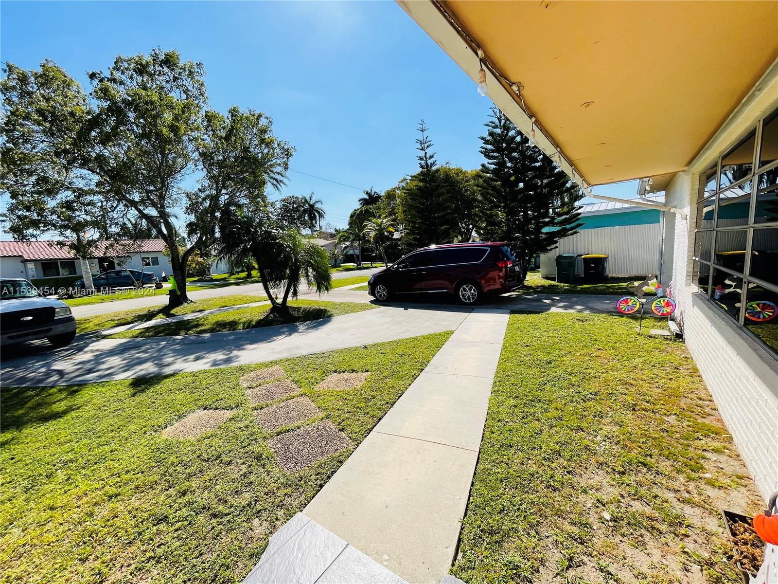 Dania Beach, Florida 33004, 3 Bedrooms Bedrooms, ,2 BathroomsBathrooms,Residential,For Sale,A11539454