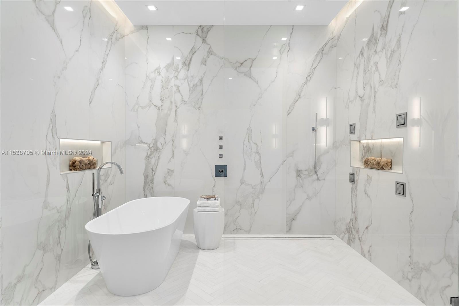 11001 65th Ave, Pinecrest, FL, 33156 United States, 7 Bedrooms Bedrooms, ,8 BathroomsBathrooms,Residential,For Sale,65th Ave,A11538705