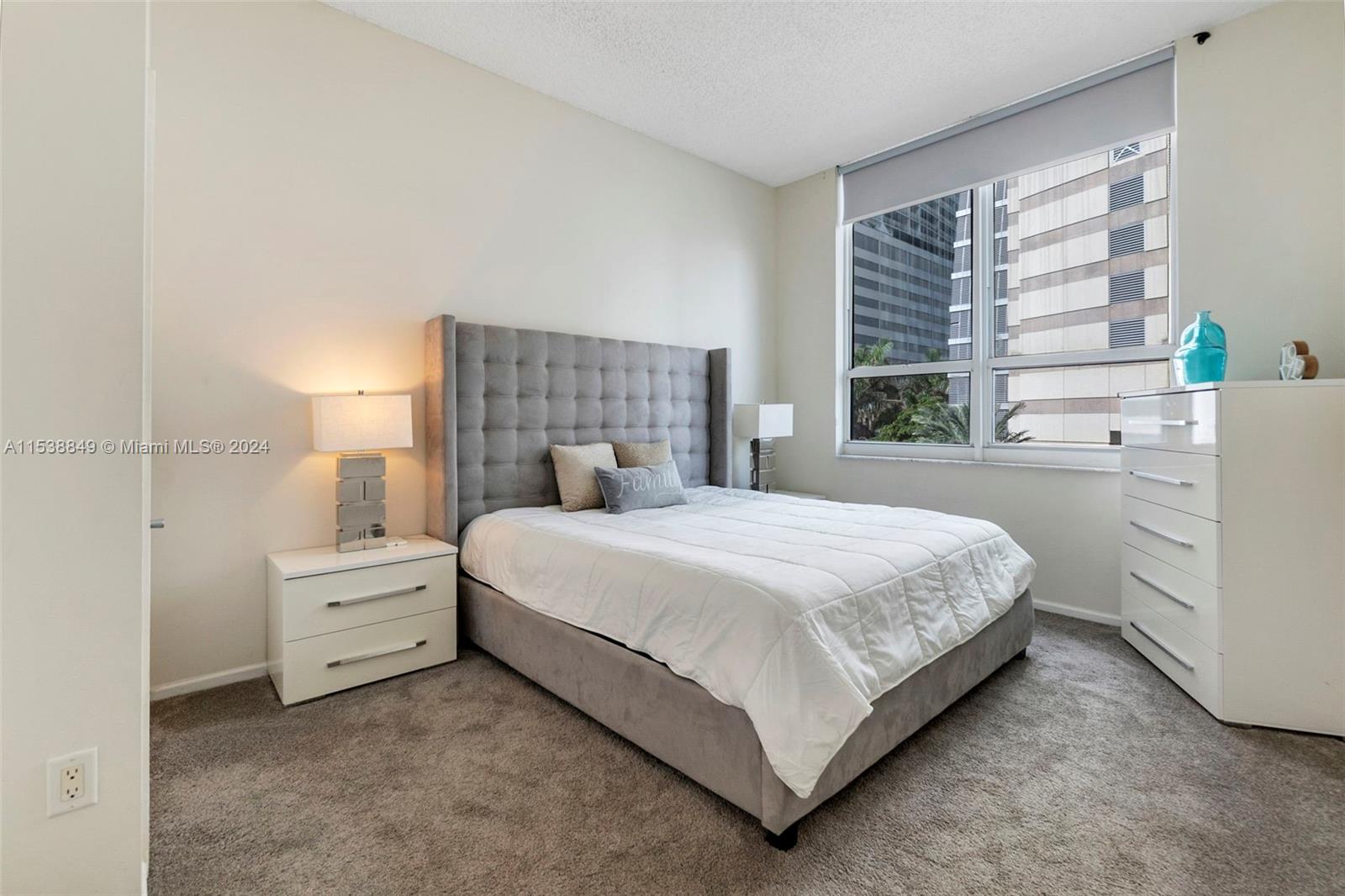 1155 Brickell Bay Dr 202, Miami, Florida 33131, 2 Bedrooms Bedrooms, ,2 BathroomsBathrooms,Residentiallease,For Rent,1155 Brickell Bay Dr 202,A11538849