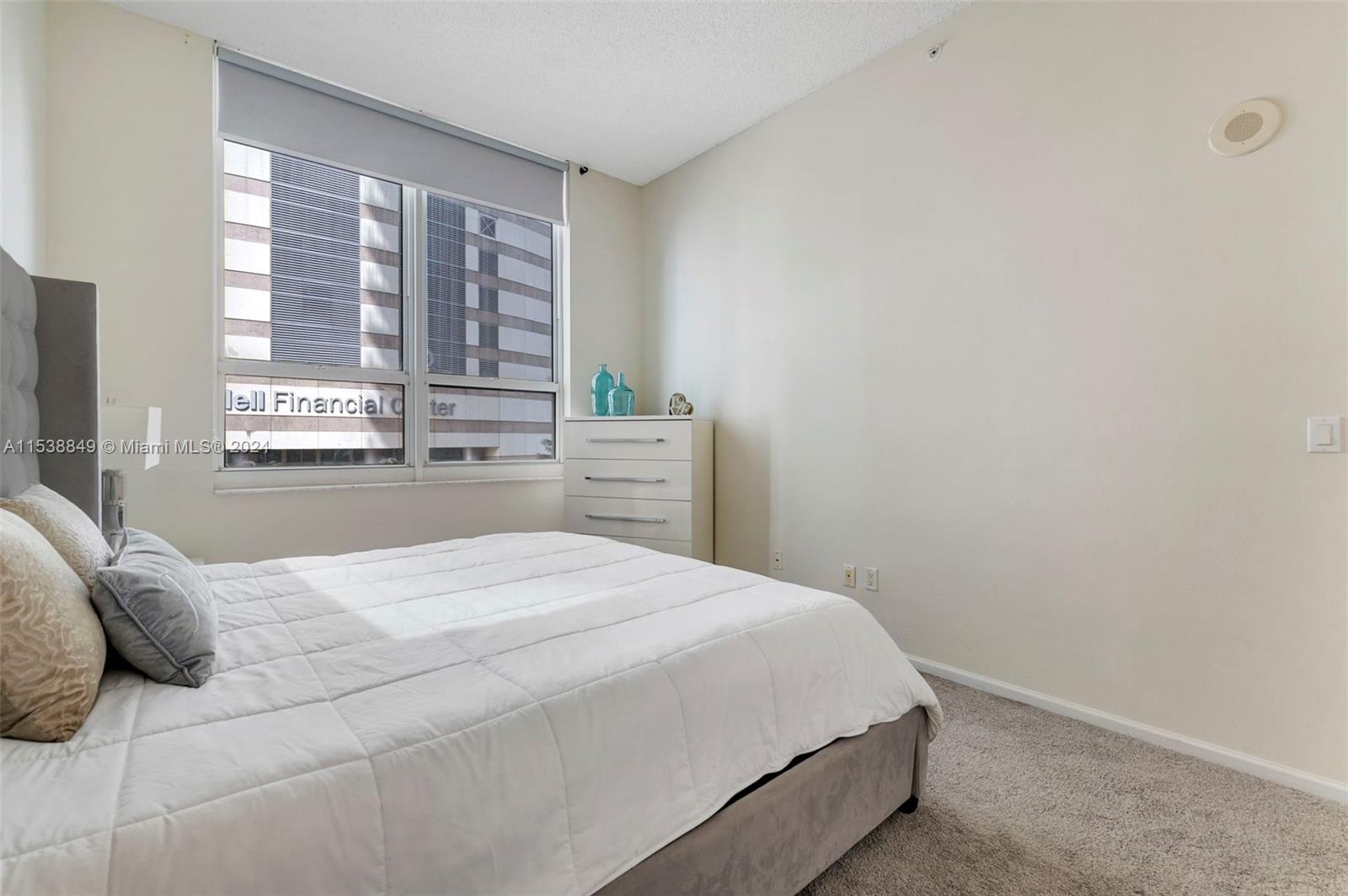1155 Brickell Bay Dr 202, Miami, Florida 33131, 2 Bedrooms Bedrooms, ,2 BathroomsBathrooms,Residentiallease,For Rent,1155 Brickell Bay Dr 202,A11538849