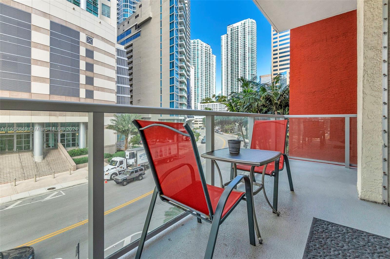 1155 Brickell Bay Dr 202, Miami, Florida 33131, 2 Bedrooms Bedrooms, ,2 BathroomsBathrooms,Residentiallease,For Rent,1155 Brickell Bay Dr 202,A11538849