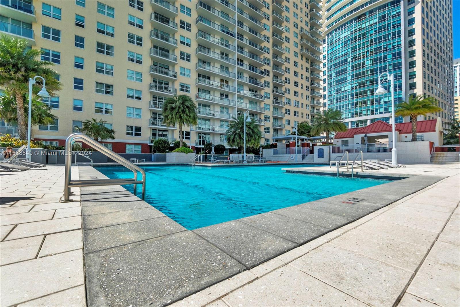 1155 Brickell Bay Dr 202, Miami, Florida 33131, 2 Bedrooms Bedrooms, ,2 BathroomsBathrooms,Residentiallease,For Rent,1155 Brickell Bay Dr 202,A11538849