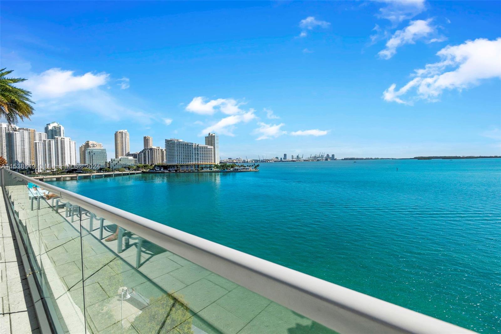 1155 Brickell Bay Dr 202, Miami, Florida 33131, 2 Bedrooms Bedrooms, ,2 BathroomsBathrooms,Residentiallease,For Rent,1155 Brickell Bay Dr 202,A11538849