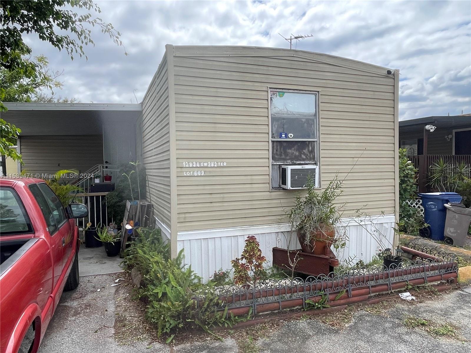 12934 252 Terr lot 609, Homestead, FL, 33032 United States, 2 Bedrooms Bedrooms, ,2 BathroomsBathrooms,Residential,For Sale,252 Terr lot 609,A11539471