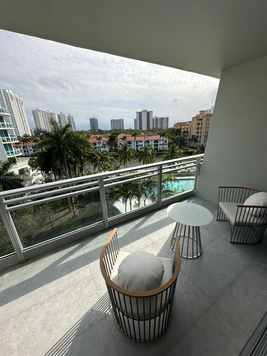 2950 NE 188th St 448, Aventura, Florida 33180, 1 Bedroom Bedrooms, ,2 BathroomsBathrooms,Residentiallease,For Rent,2950 NE 188th St 448,A11538839