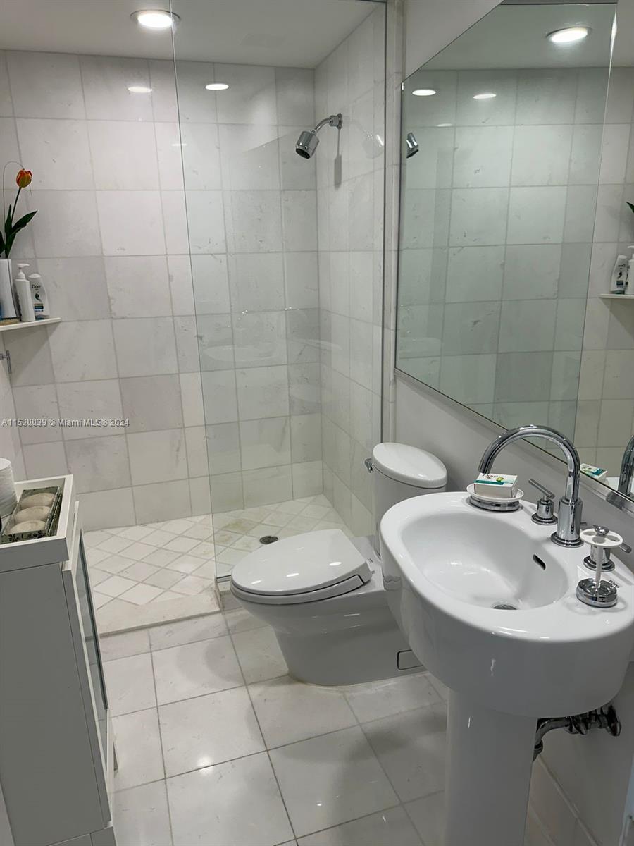 2950 NE 188th St 448, Aventura, Florida 33180, 1 Bedroom Bedrooms, ,2 BathroomsBathrooms,Residentiallease,For Rent,2950 NE 188th St 448,A11538839