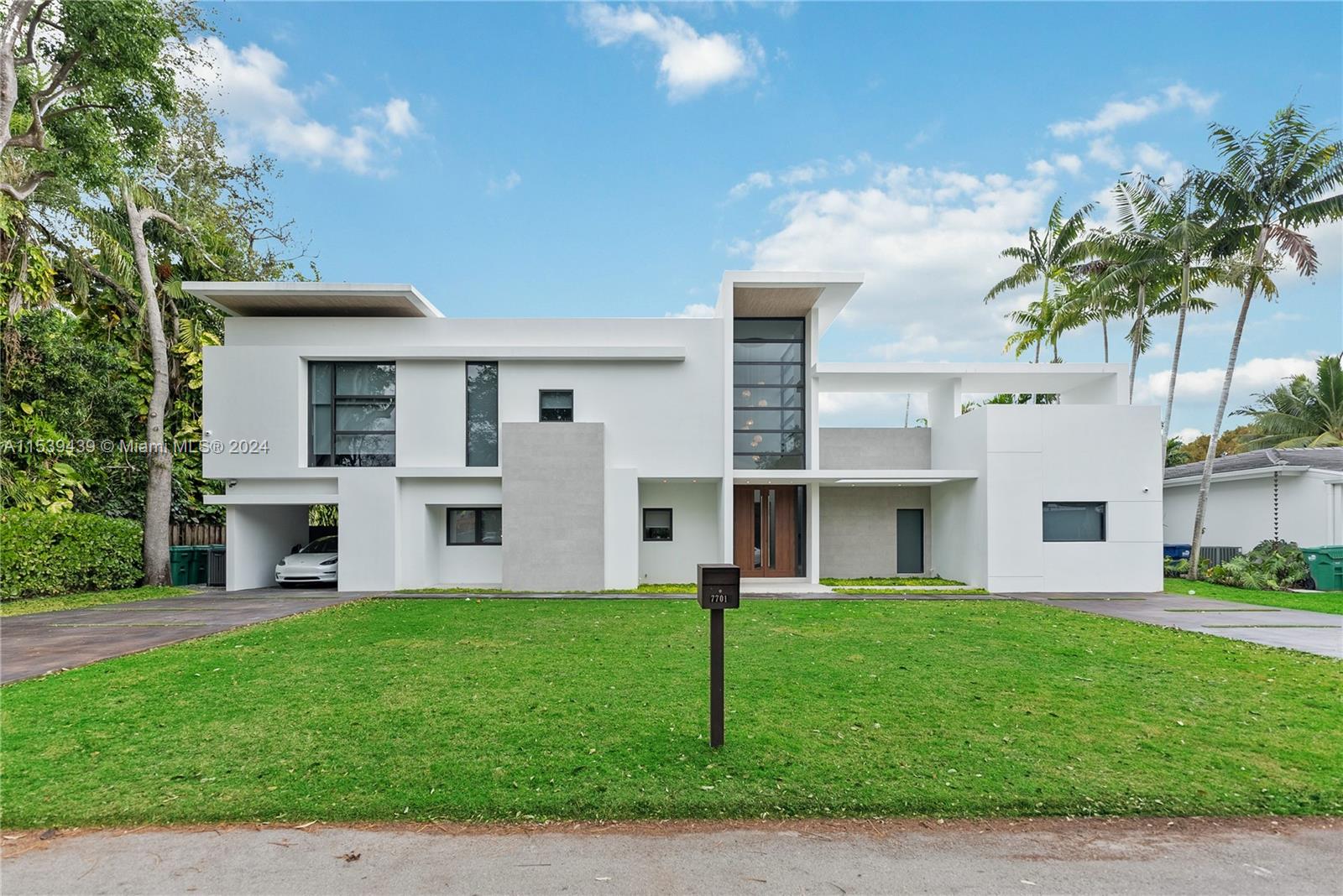 7701 50th Ct, Miami, FL, 33143 United States, 5 Bedrooms Bedrooms, ,5 BathroomsBathrooms,Residential,For Sale,50th Ct,A11539439