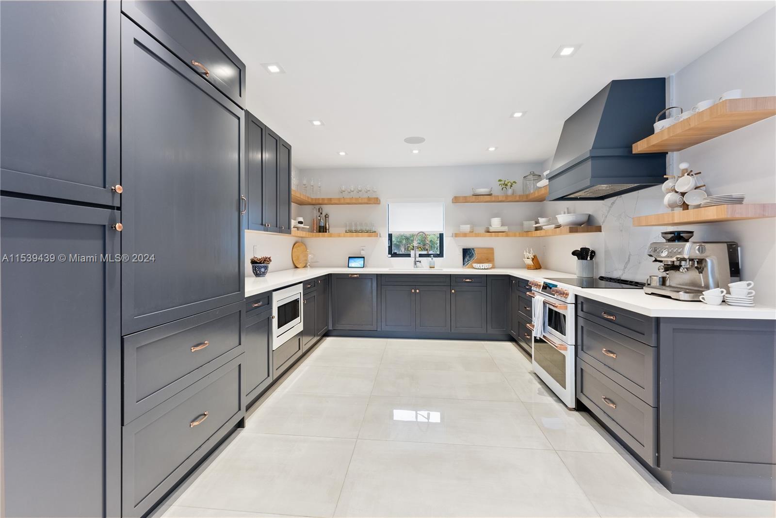 7701 50th Ct, Miami, FL, 33143 United States, 5 Bedrooms Bedrooms, ,5 BathroomsBathrooms,Residential,For Sale,50th Ct,A11539439