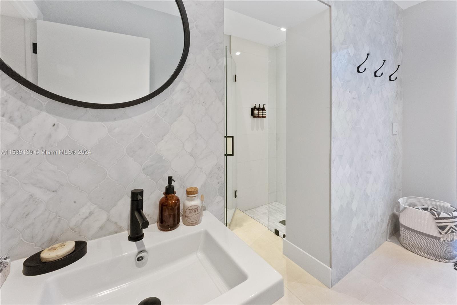 7701 50th Ct, Miami, FL, 33143 United States, 5 Bedrooms Bedrooms, ,5 BathroomsBathrooms,Residential,For Sale,50th Ct,A11539439