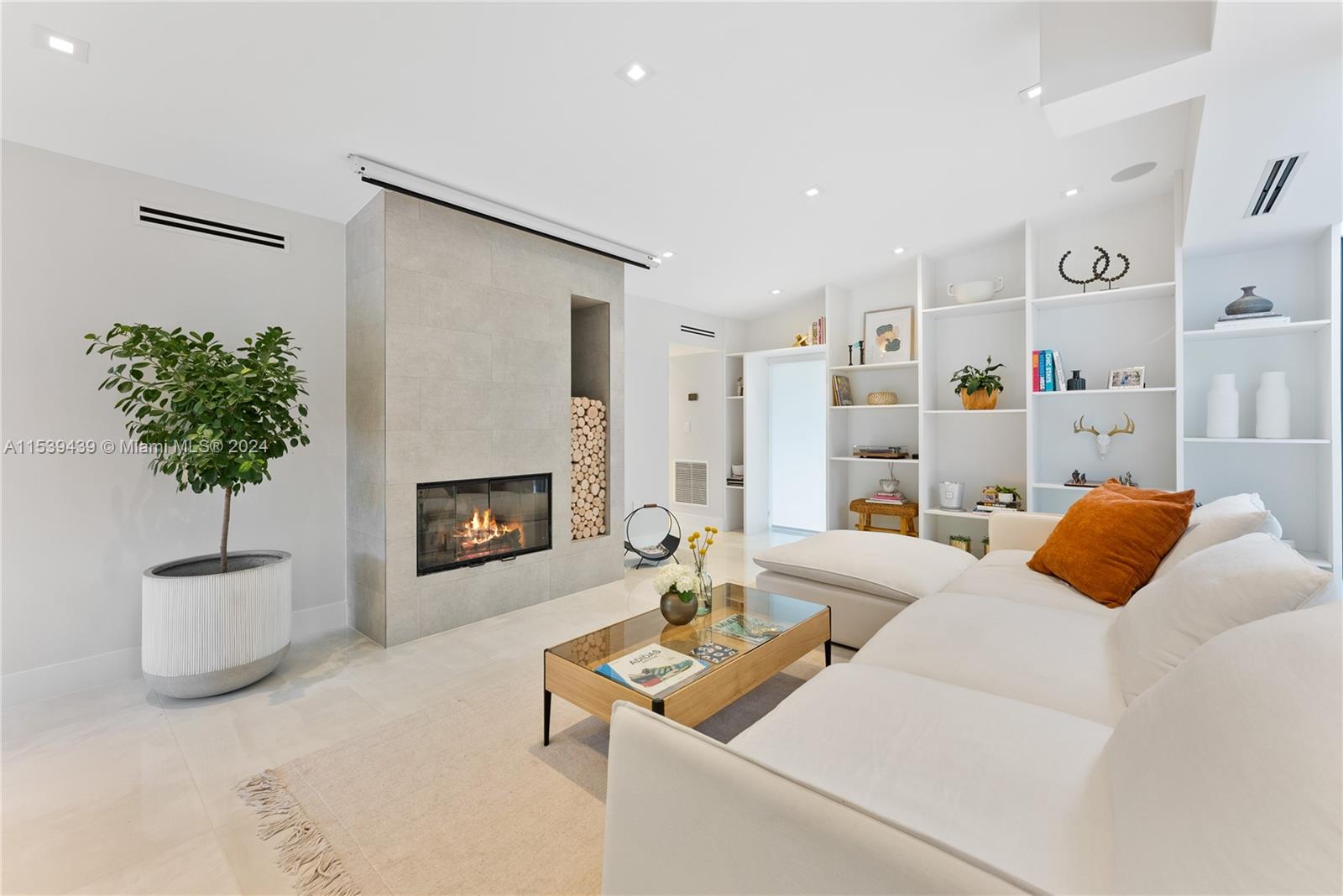 7701 50th Ct, Miami, FL, 33143 United States, 5 Bedrooms Bedrooms, ,5 BathroomsBathrooms,Residential,For Sale,50th Ct,A11539439